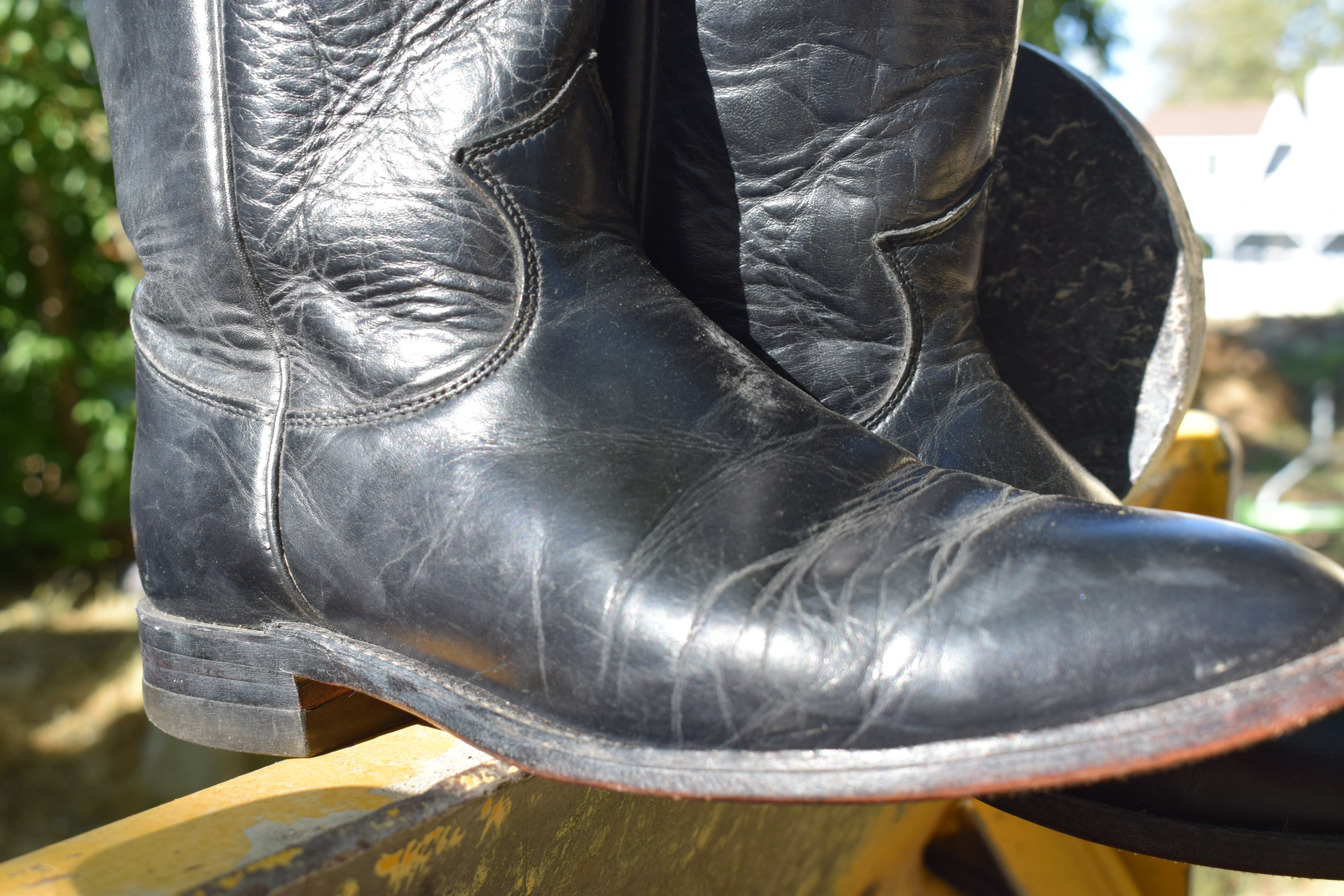 Justin Black Leather Cowboy Boots Mens Size 7.5 Vintage Western Riding Boots