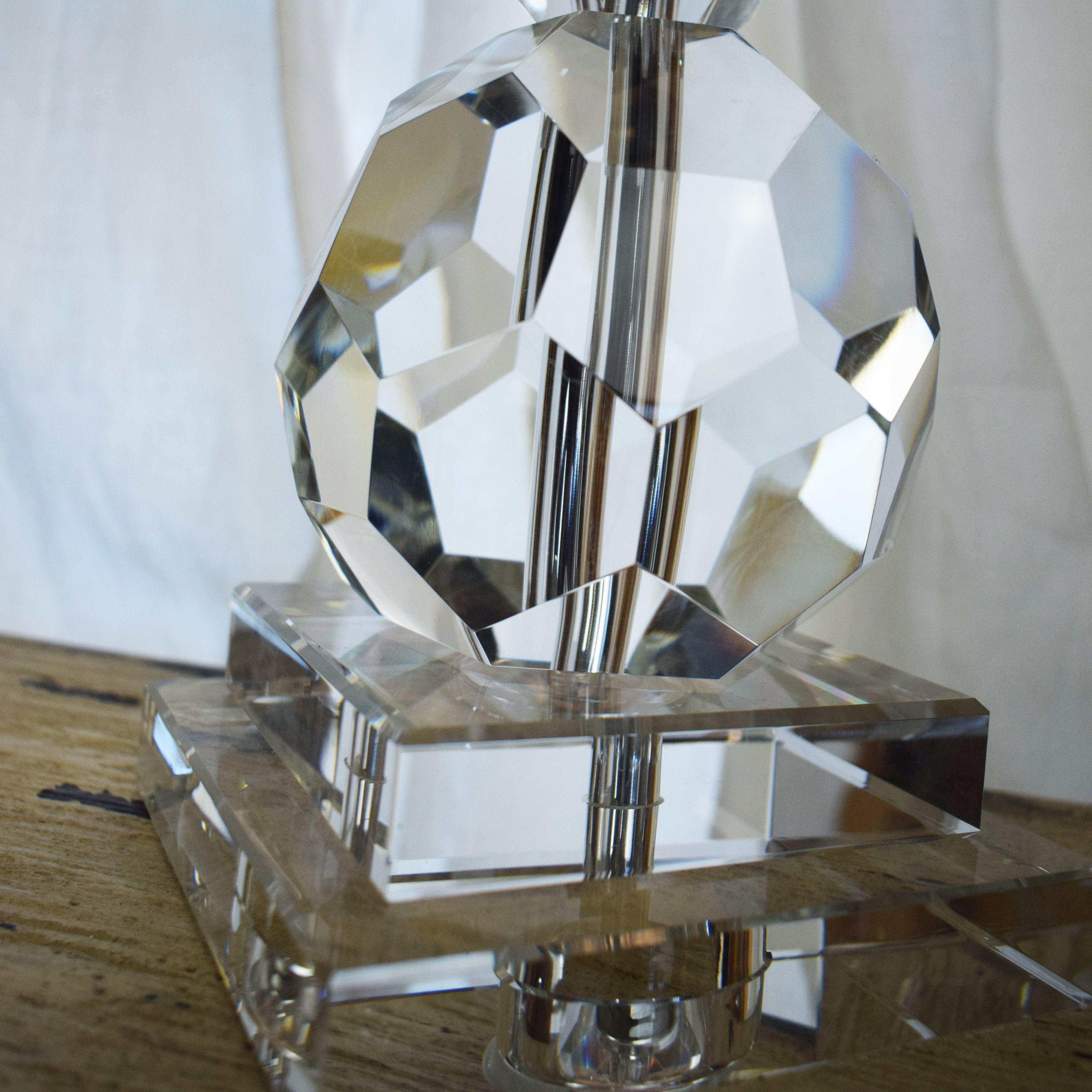 Unique 4 Tiered Stacked Crystal Ball Lamp