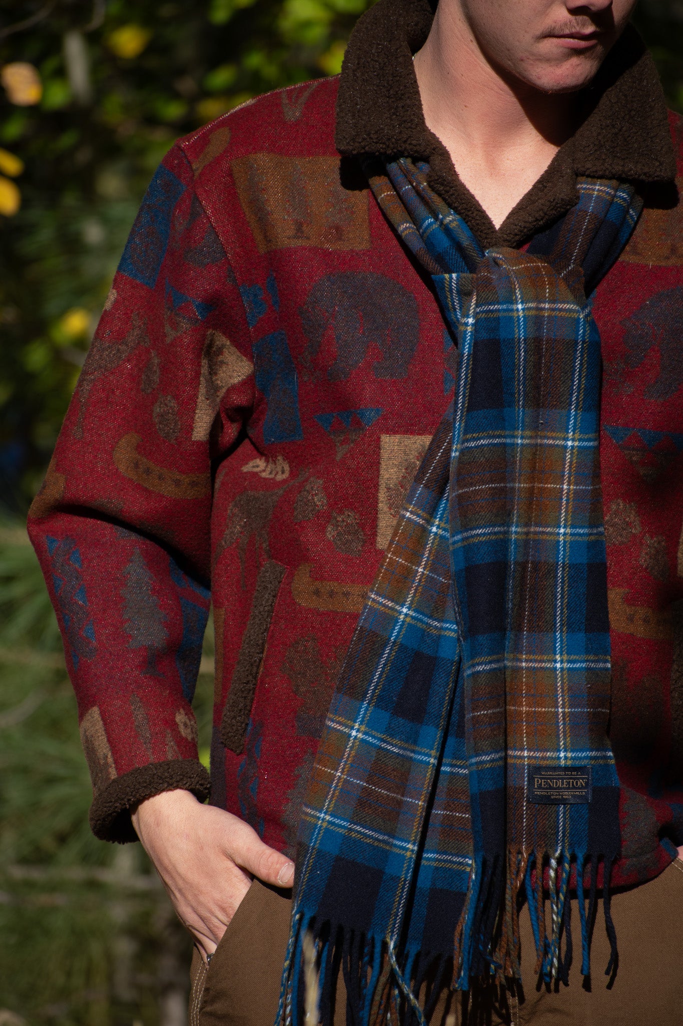 Pendleton Originals Wool Jacket Large Made in USA Bear Pattern Western Coat Lodge