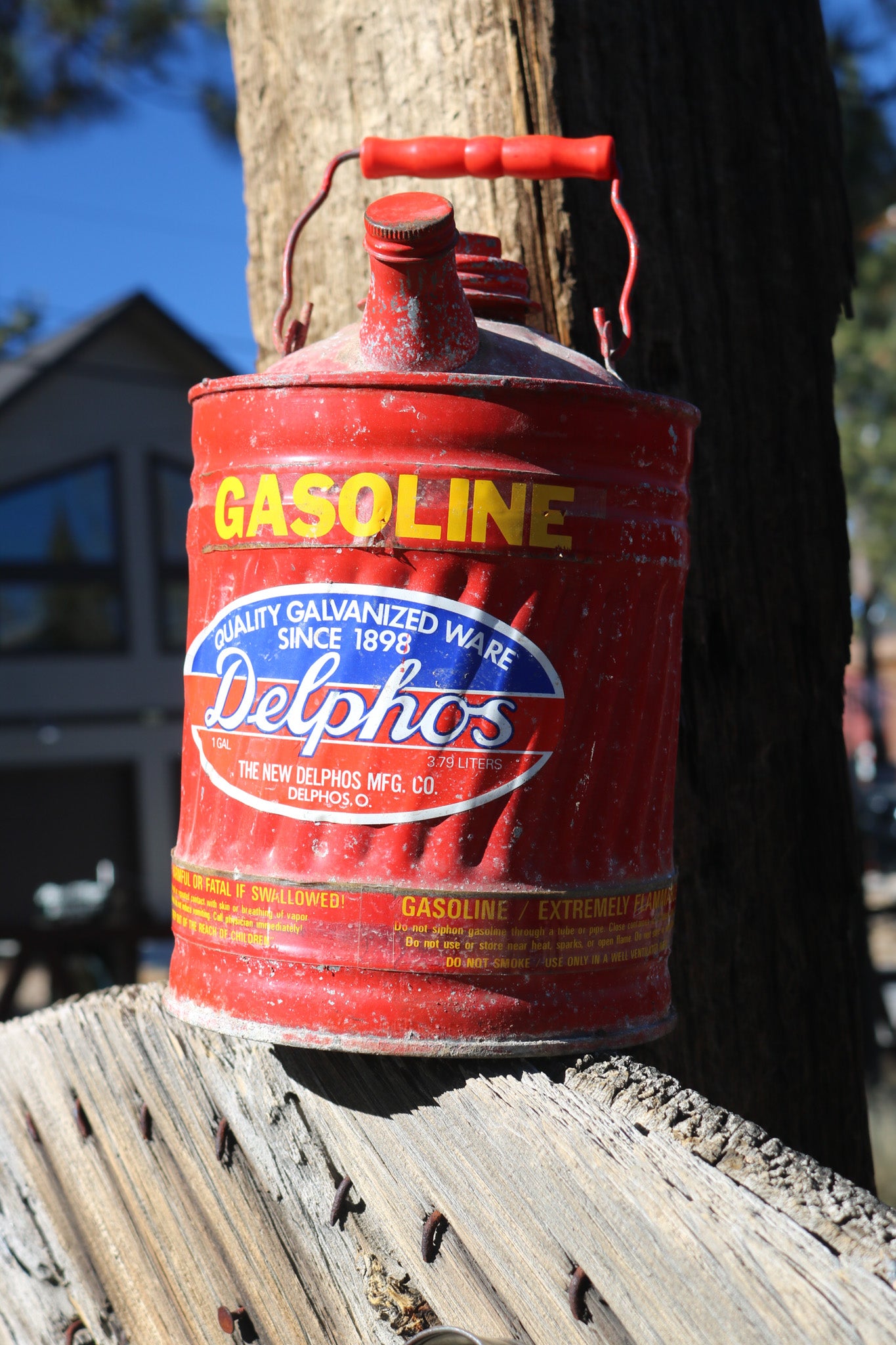 Vintage Delphos 1-Gallon Galvanized Gas Can