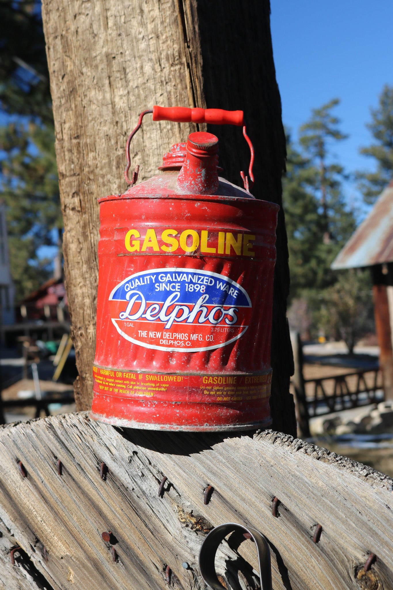 Vintage Delphos 1-Gallon Galvanized Gas Can