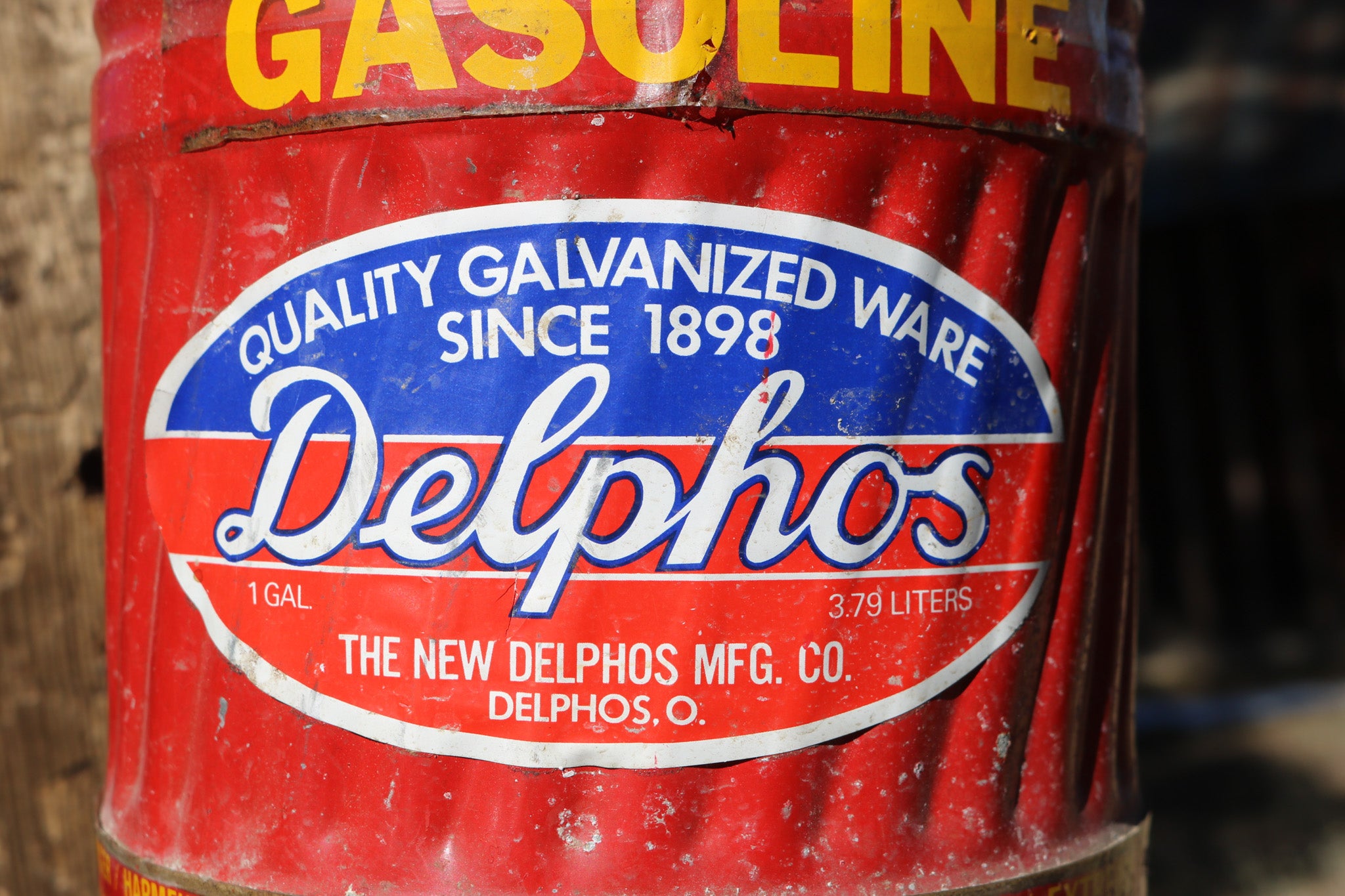 Vintage Delphos 1-Gallon Galvanized Gas Can