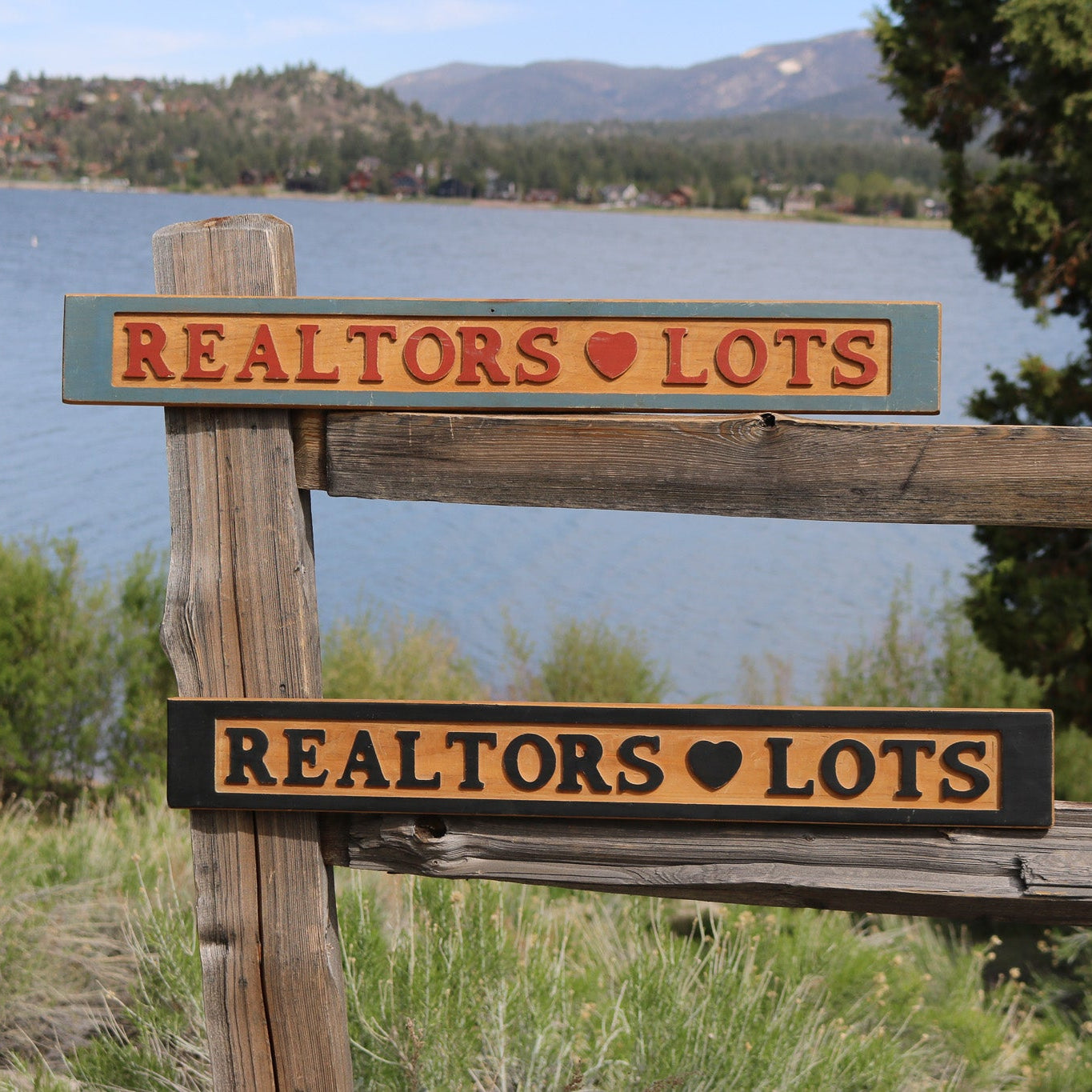 "Realtors Heart Lots" Wooden Decorative Sign