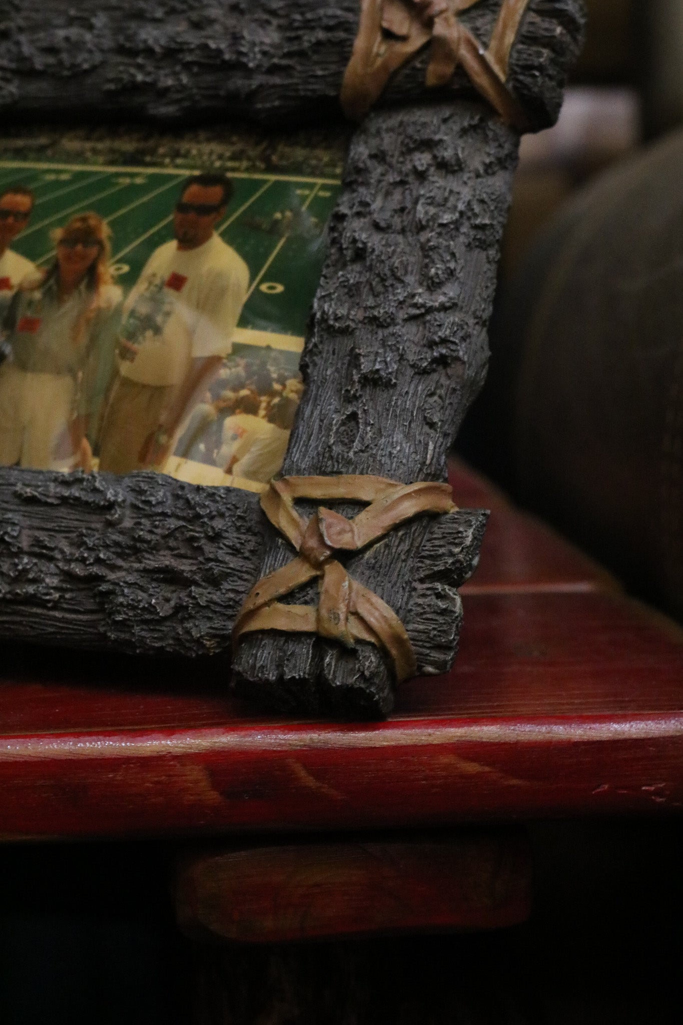 Resin Log 4 1/2 x 3" with Leather Tied Corner Details Picture Frame