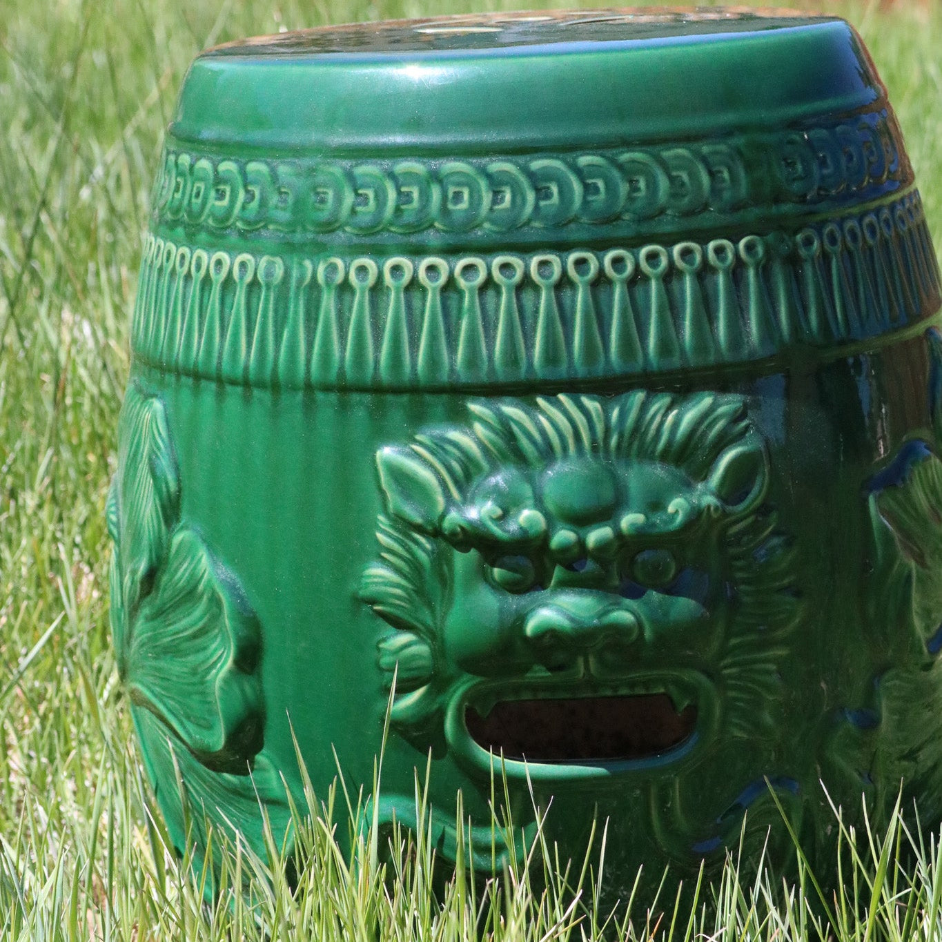ENILSA Decorative Ceramic Garden Stool Glazed Lion’s Head Side Table