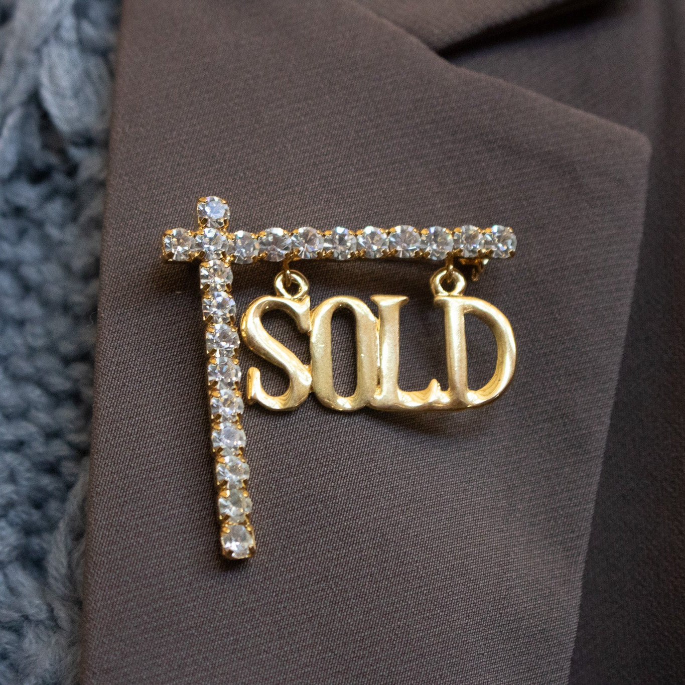 Fashion Jewelry Real Estate Sold Sign Pin/Brooch