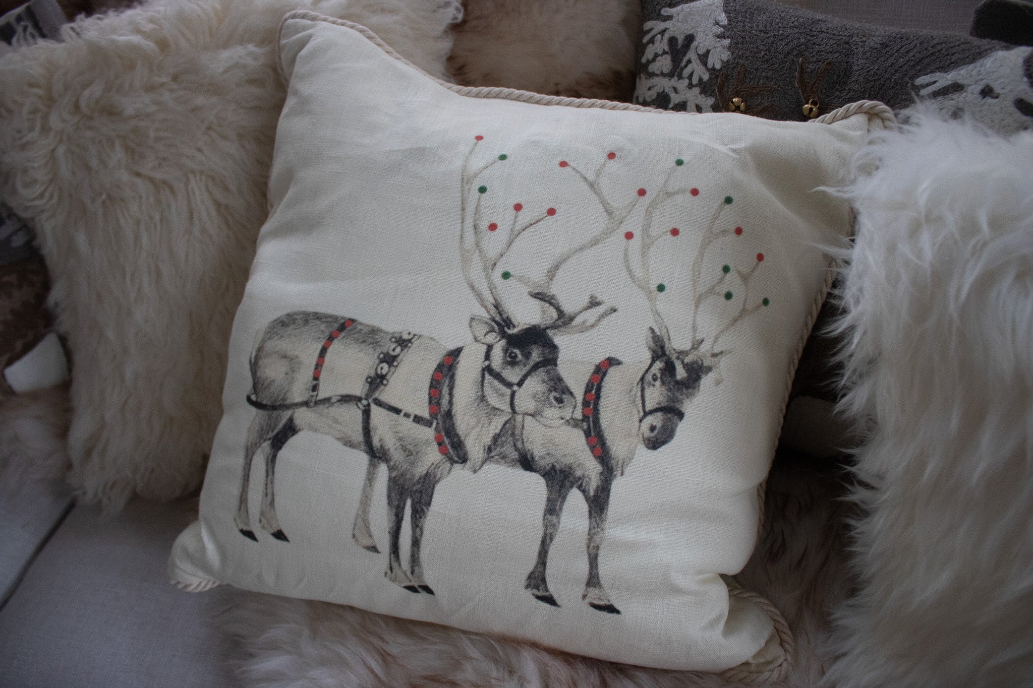 Christmas Reindeers Throw Pillow with Rope Lining