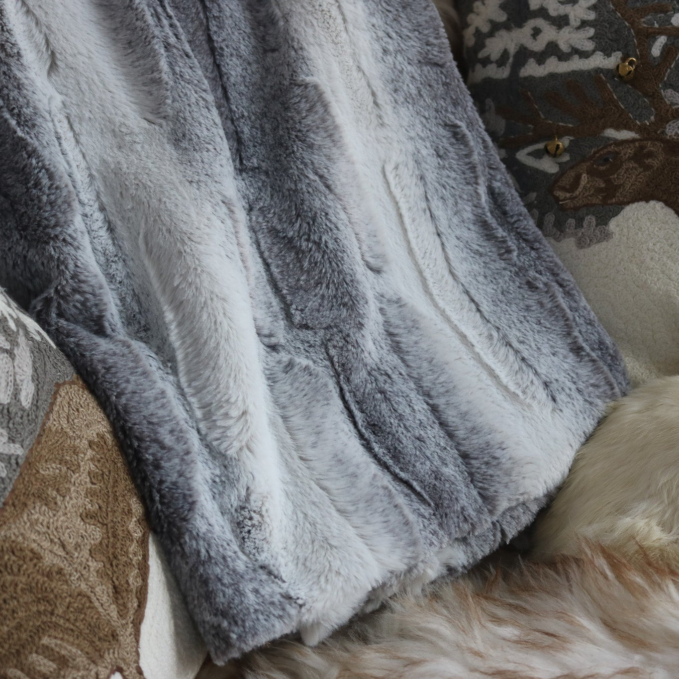 DKNY Grey Faux Fur Throw Blanket Wide Stripe Design 50”x 60”