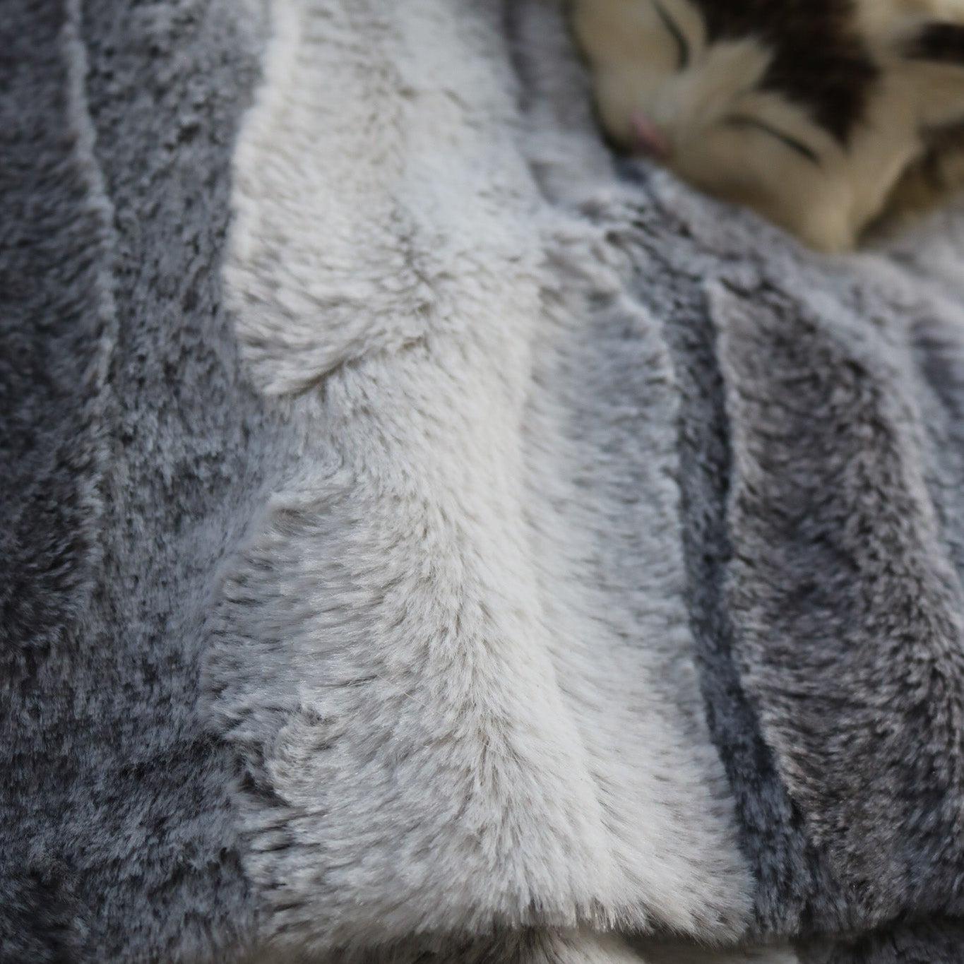 DKNY Grey Faux Fur Throw Blanket Wide Stripe Design 50”x 60”