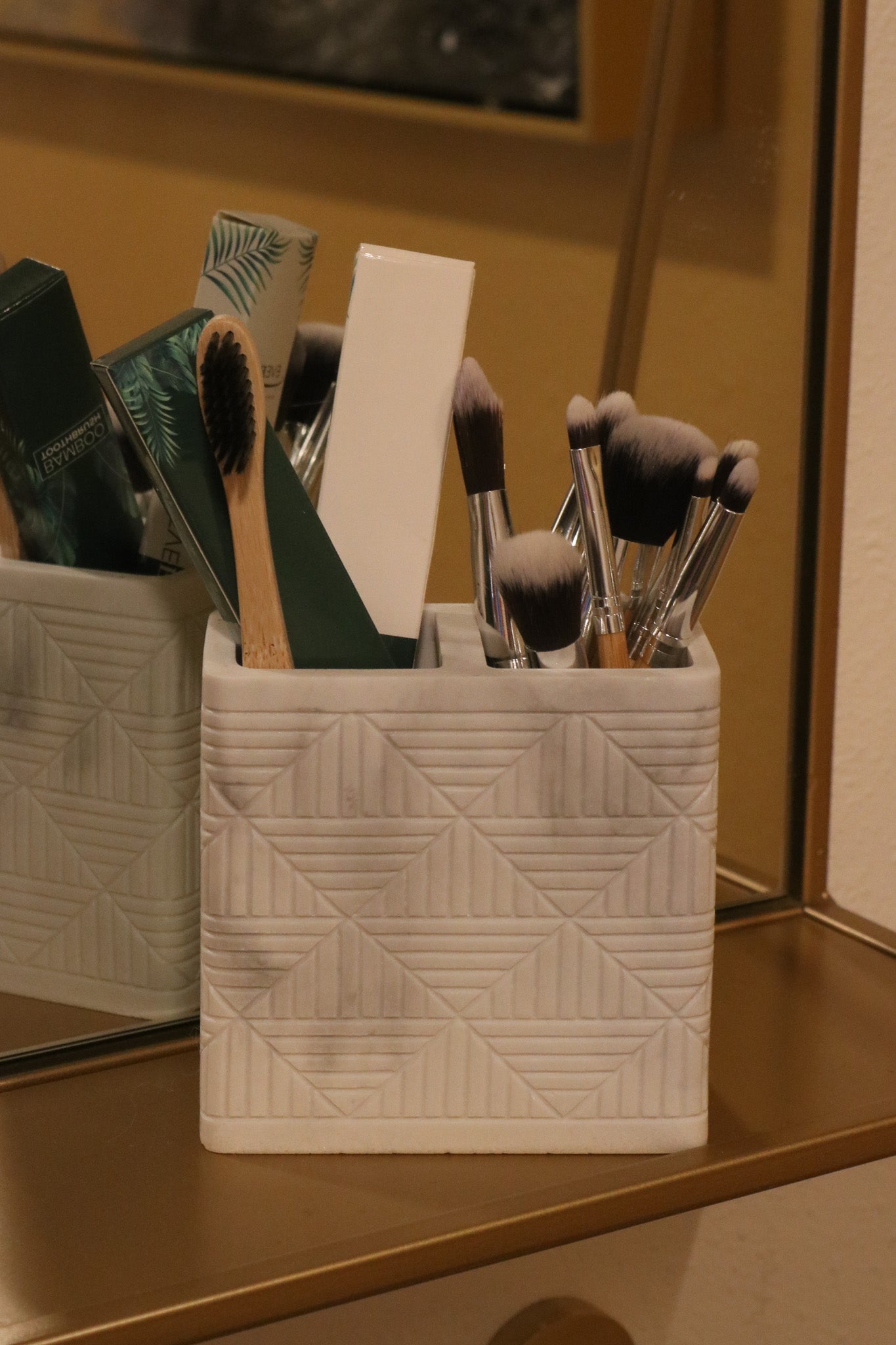 Tahari Home Marble Toothbrush Holder – Elegant Bathroom Accessory