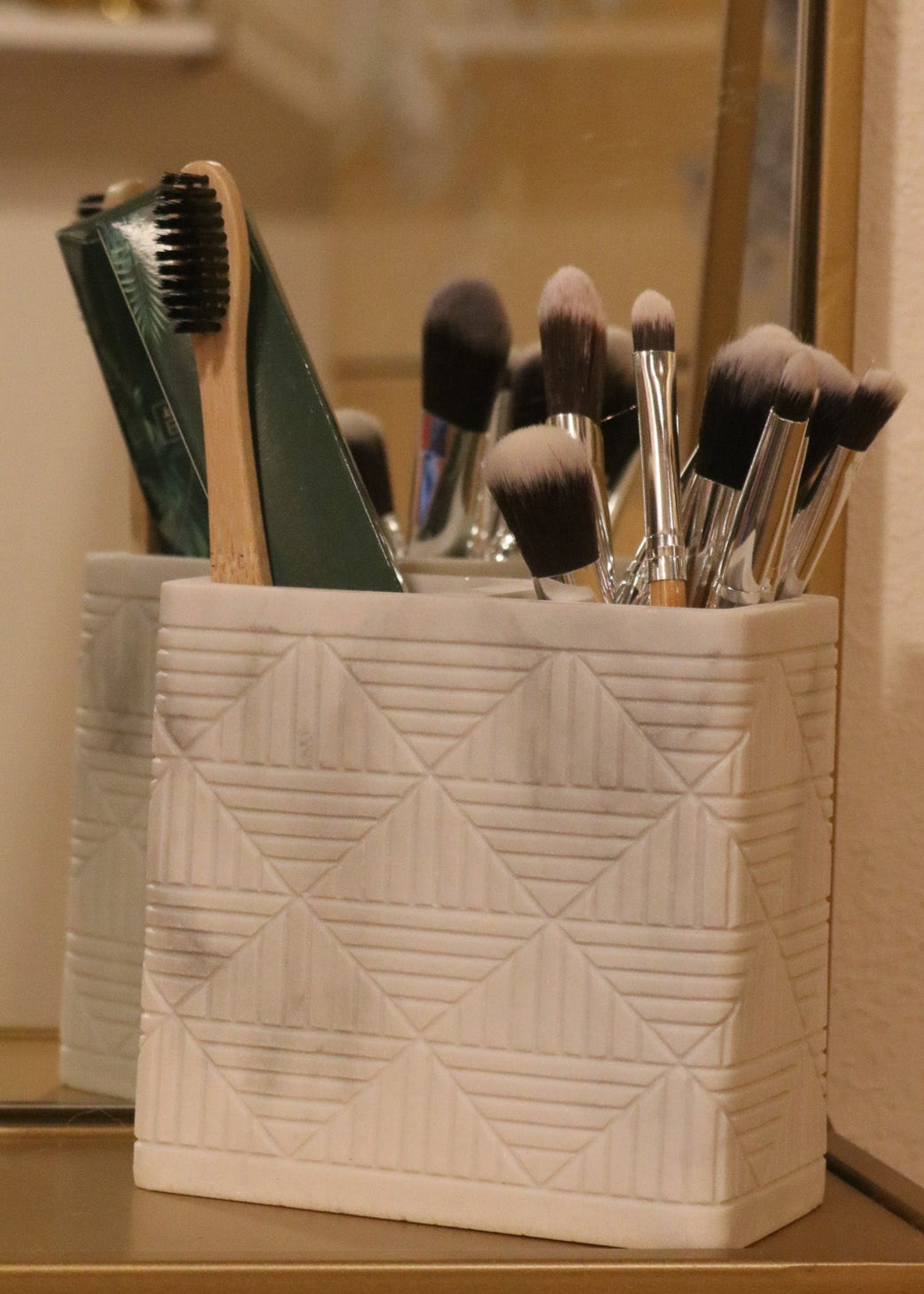 Tahari Home Marble Toothbrush Holder – Elegant Bathroom Accessory
