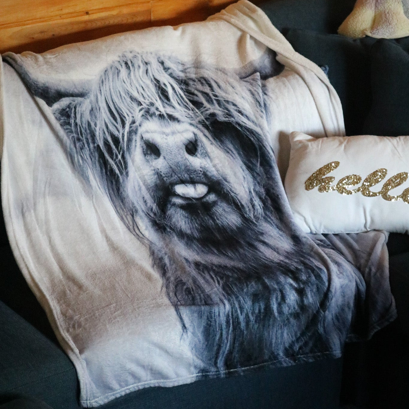 Grey Highland Cow Pattern Throw Blanket Cozy
