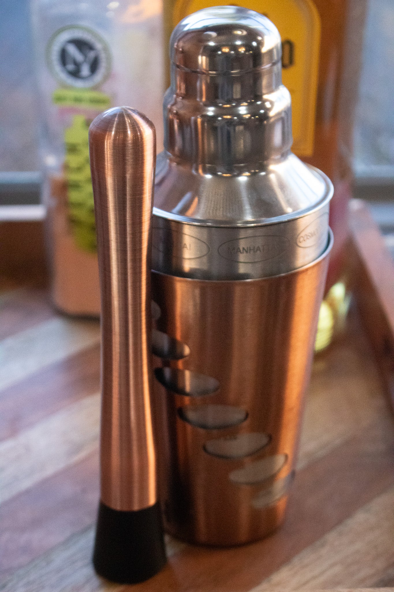 Stainless Steel and Copper Spin and Select 20oz Cocktail Shaker with 8 Recipe Card