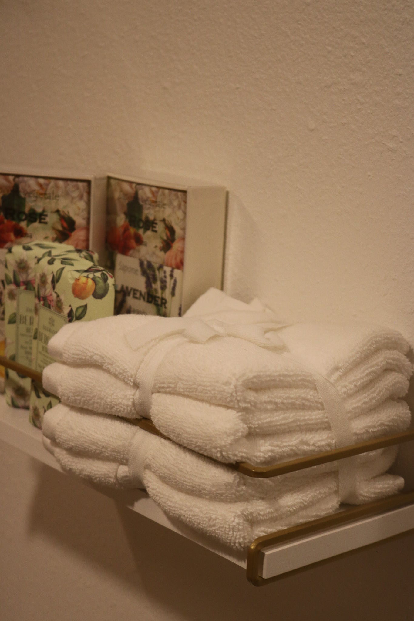 Brooks Brothers Set of Four Premium Turkish White Washcloths