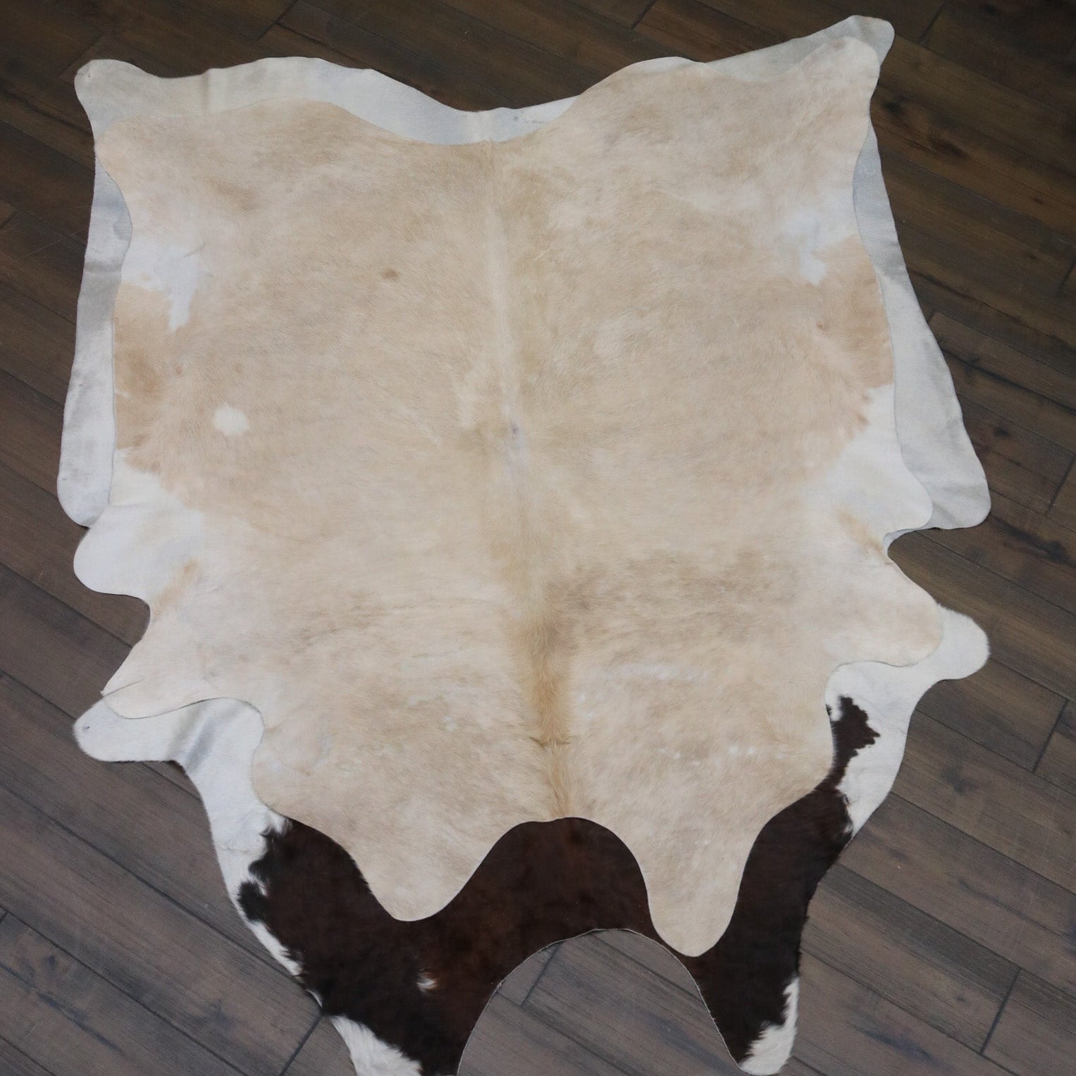 Eccentric White Cowhide Handcrafted in Brazil