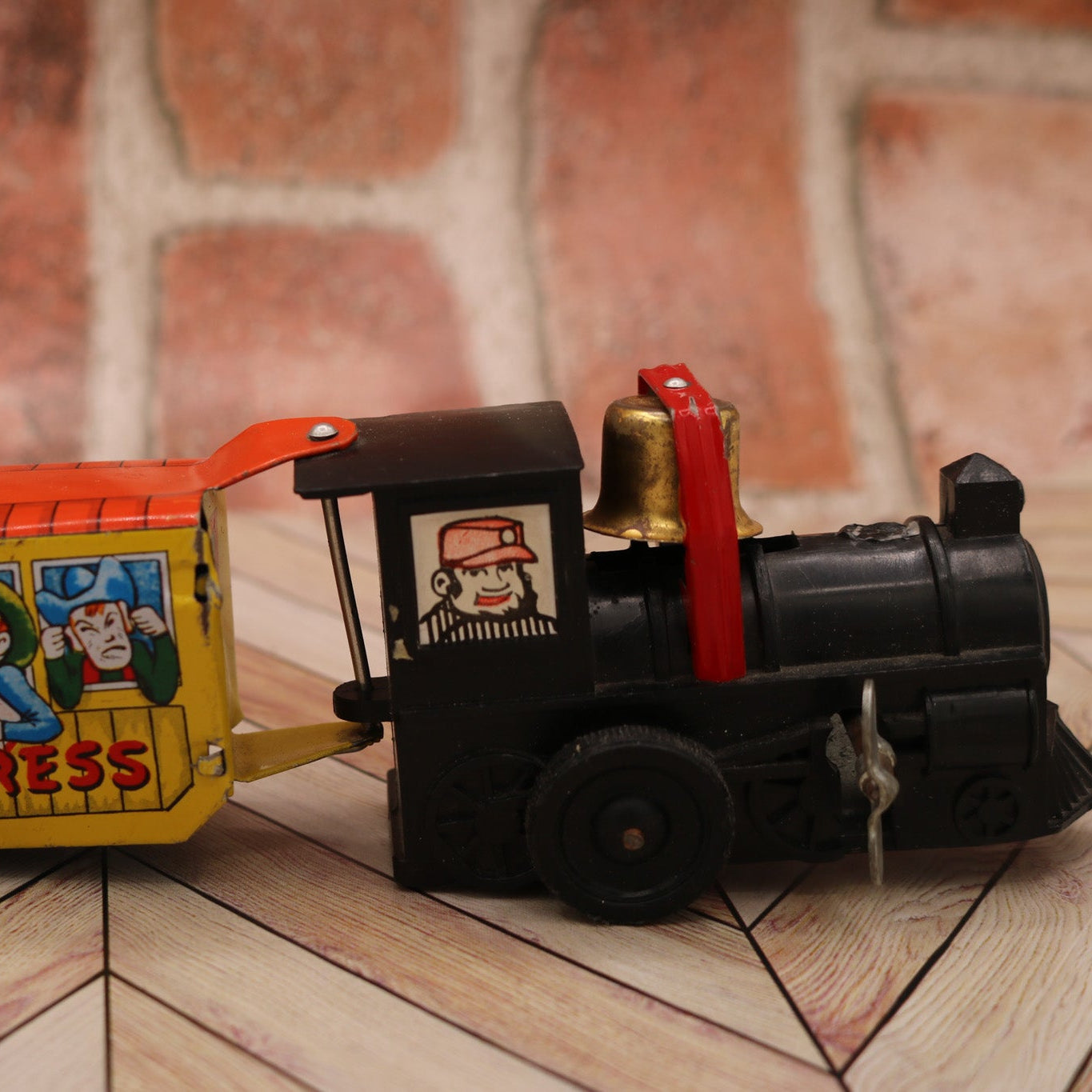 Vintage Windup Western Express 8400 Toy Train