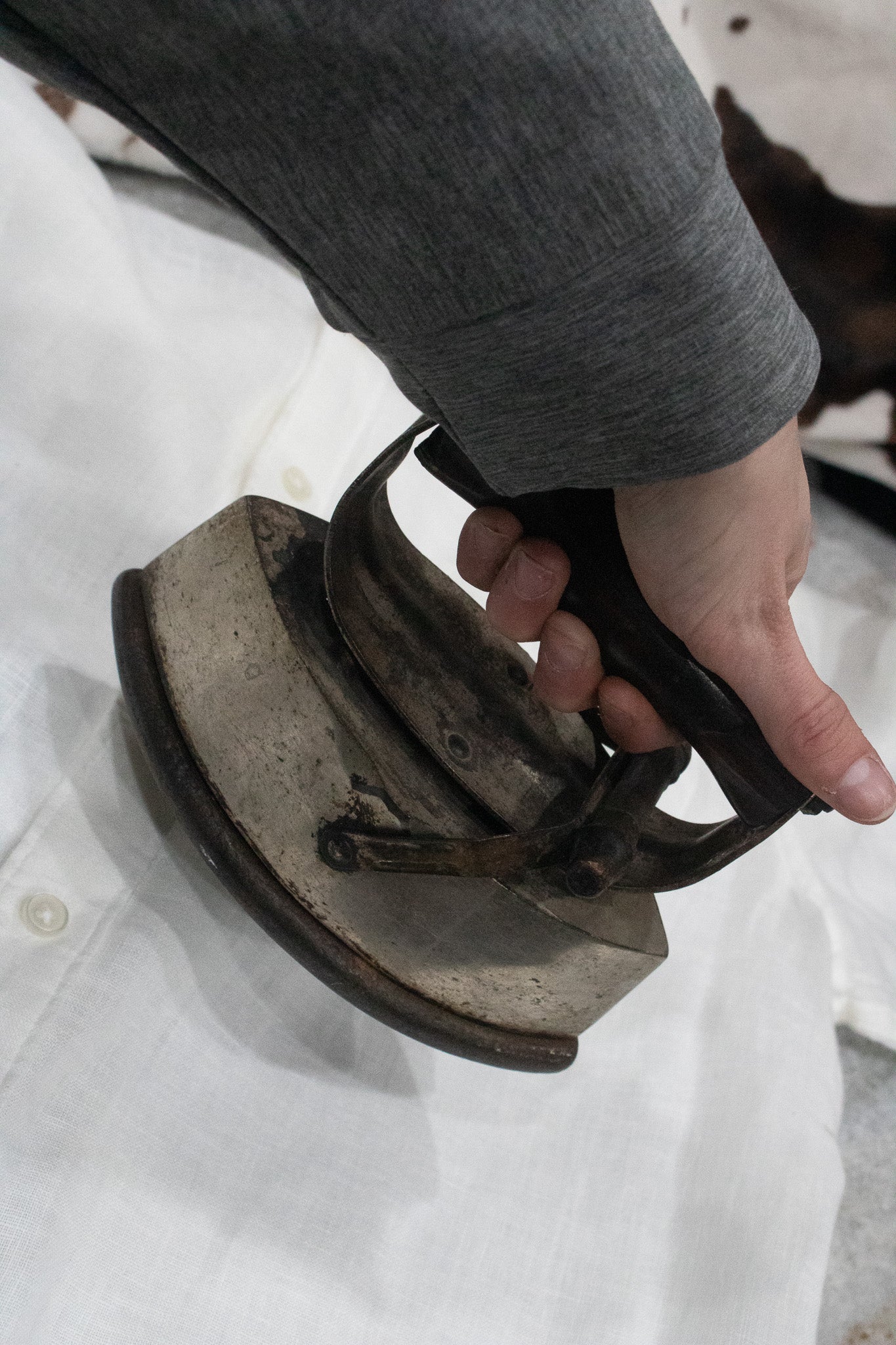 Wood Handle Cast Iron with Removable Hot Plate
