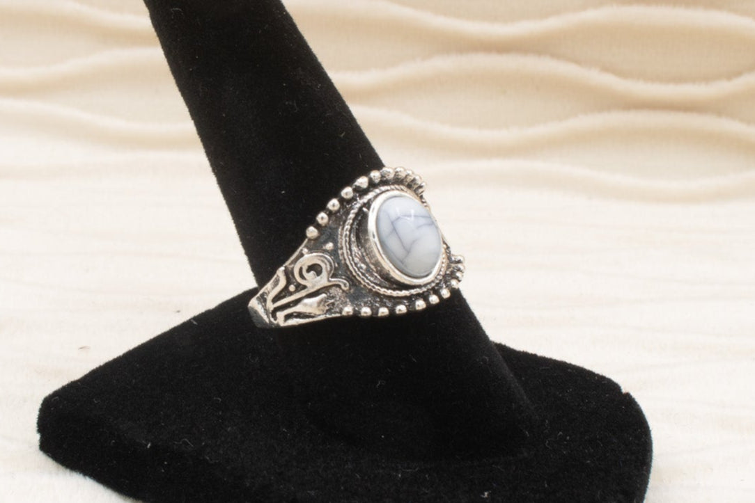 Howlit Silver Tone Ring Size 6.5