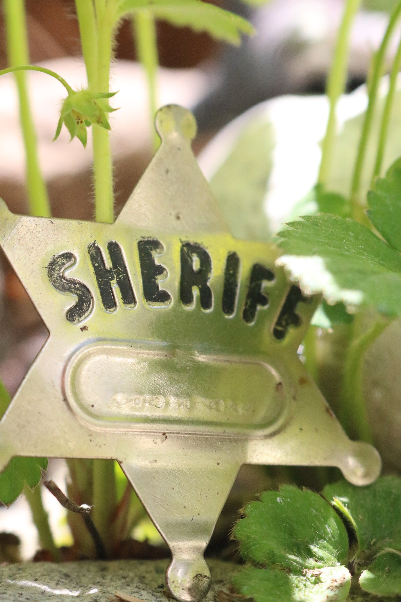 Retro Metal Sheriff Badge