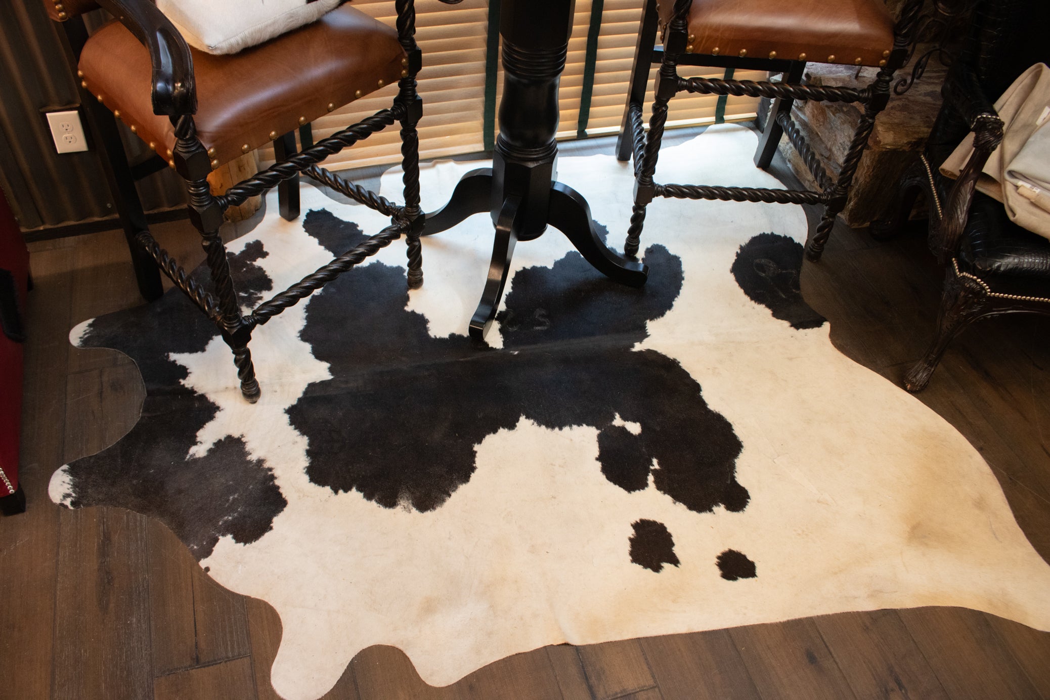 Black and White Cowhide Rug – Bold and Stylish Leather Flooring