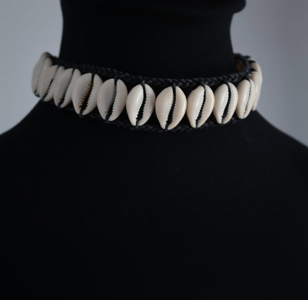 Handmade Cowrie Seashell Leather Choker