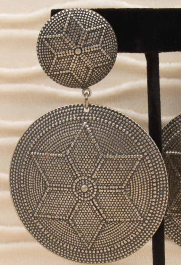 Western Style Silver 2-Tiered Circle Stamped Star Pattern Stud Earrings