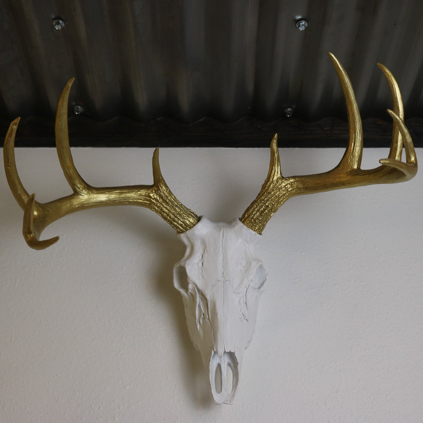 Wall Décor Gold-Antlered Resin Deer Skull