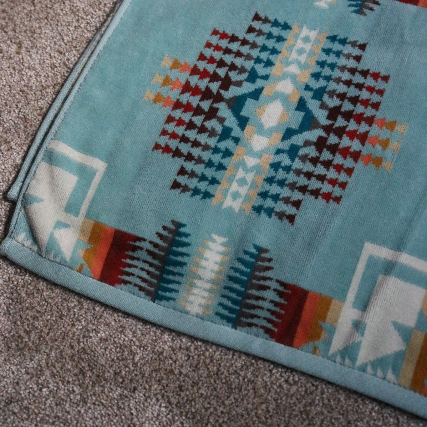 Pendleton Jacquard Bath Towels in Teal Aqua