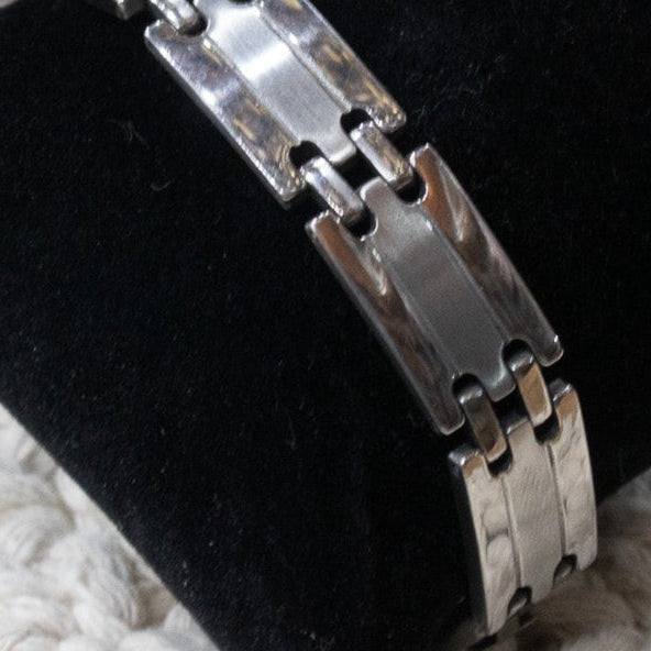 Men's Stainless-Steel Silver Colored Curved Link Bracelet- 10"