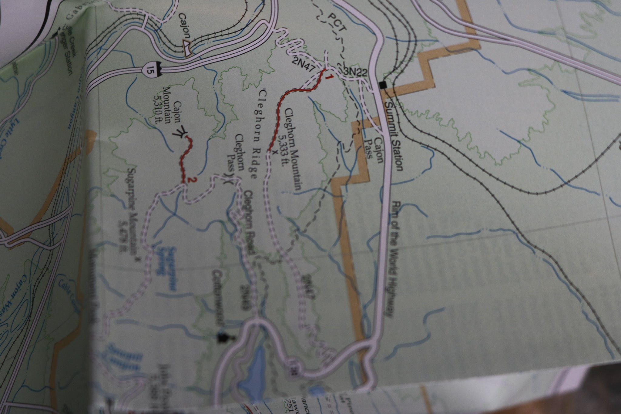 San Bernardino Mountain Trails: 100 Hikes in Southern California With Removable Folded Map By John Robinson & David Harris