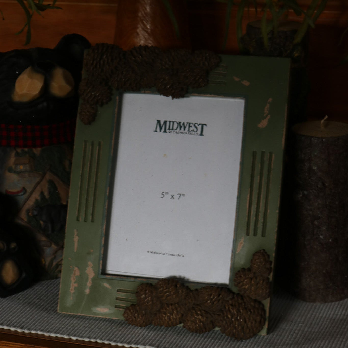 Green Wooden Picture Frame with 3D Pinecones