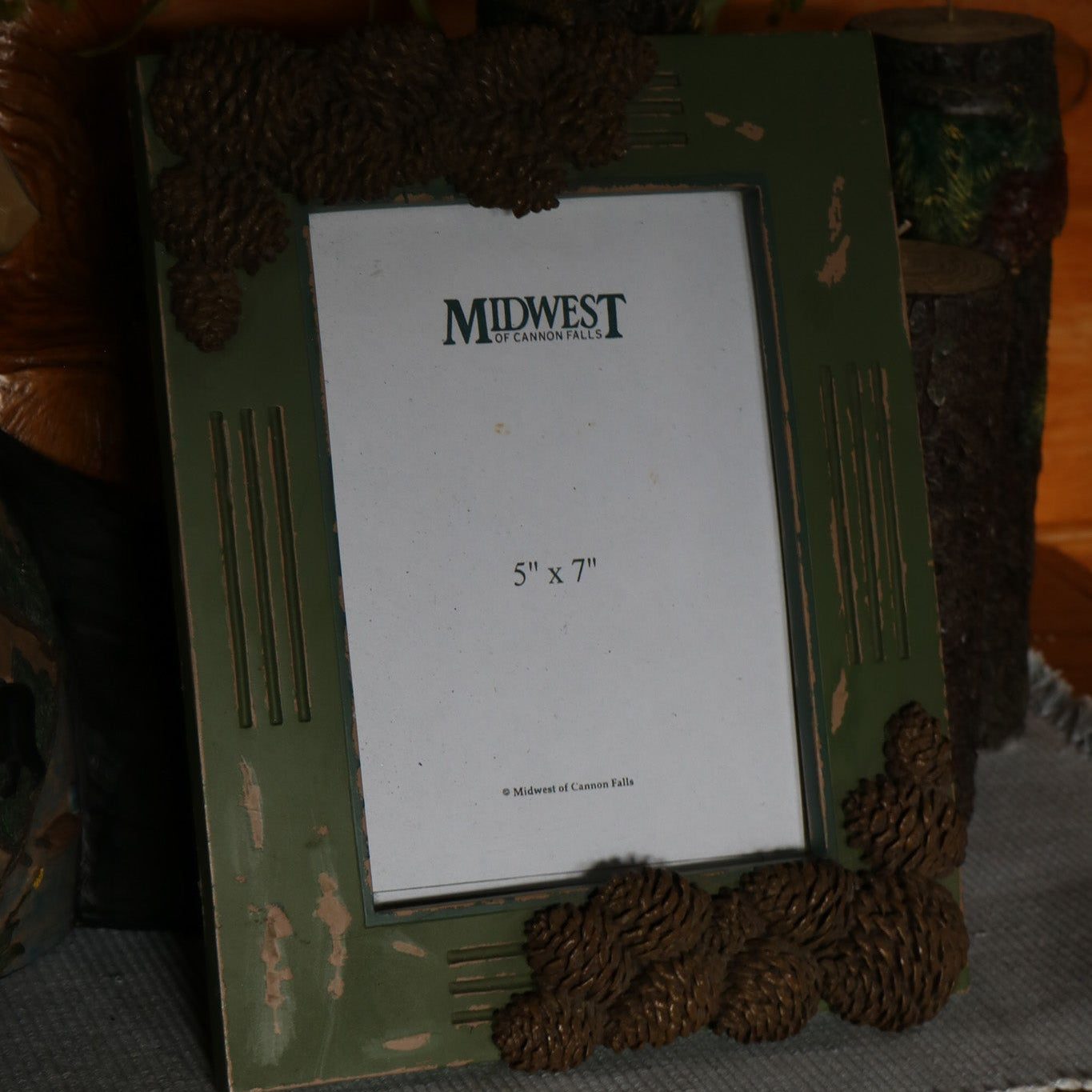 Green Wooden Picture Frame with 3D Pinecones