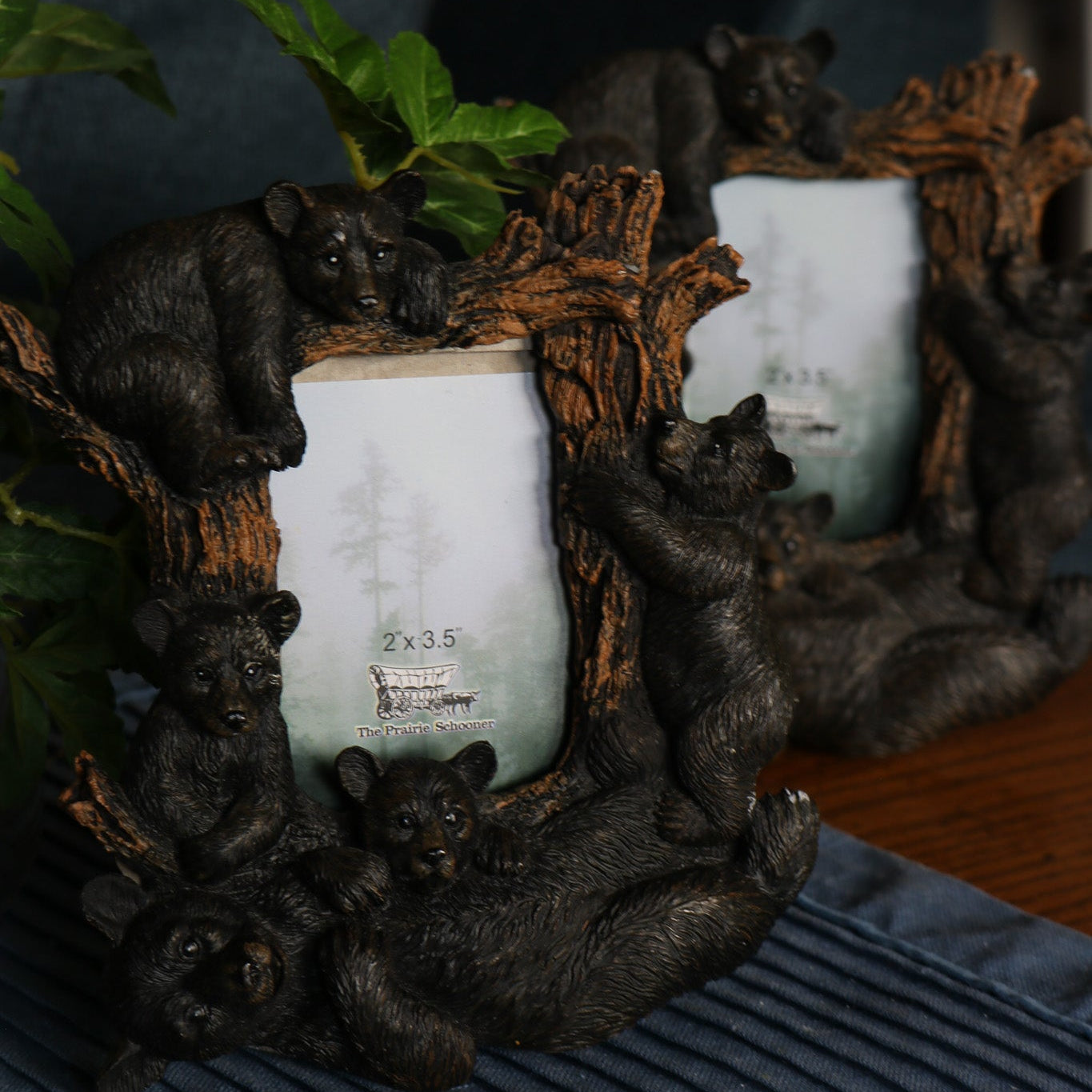 Vintage Resin Molded 4 Black Bears Climbing Over Mama Bear 2" x 3.5" Picture Frame