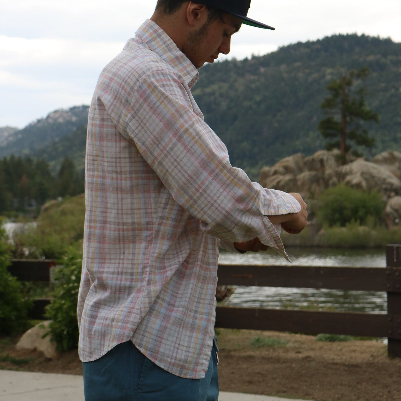 Levi's Long Sleeve Flannel – Size Large.