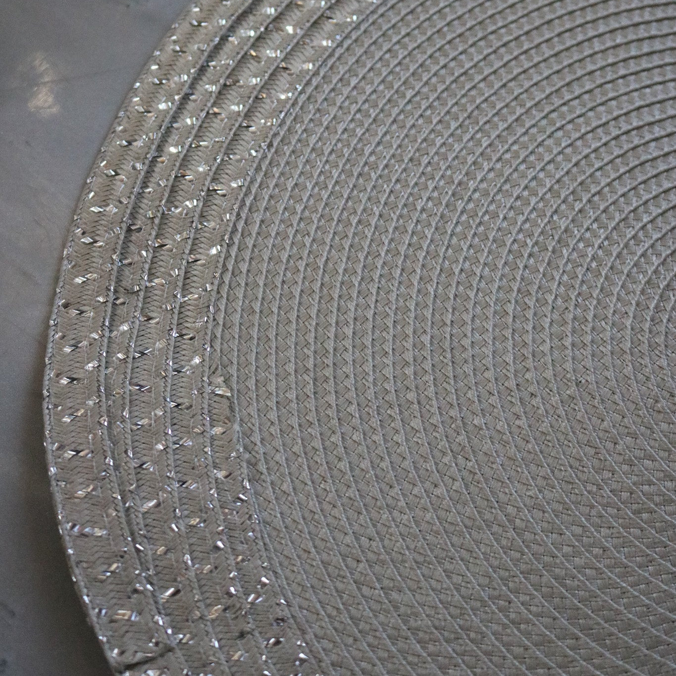 Set of 6 Elegant Silver-Gray Round Placemats