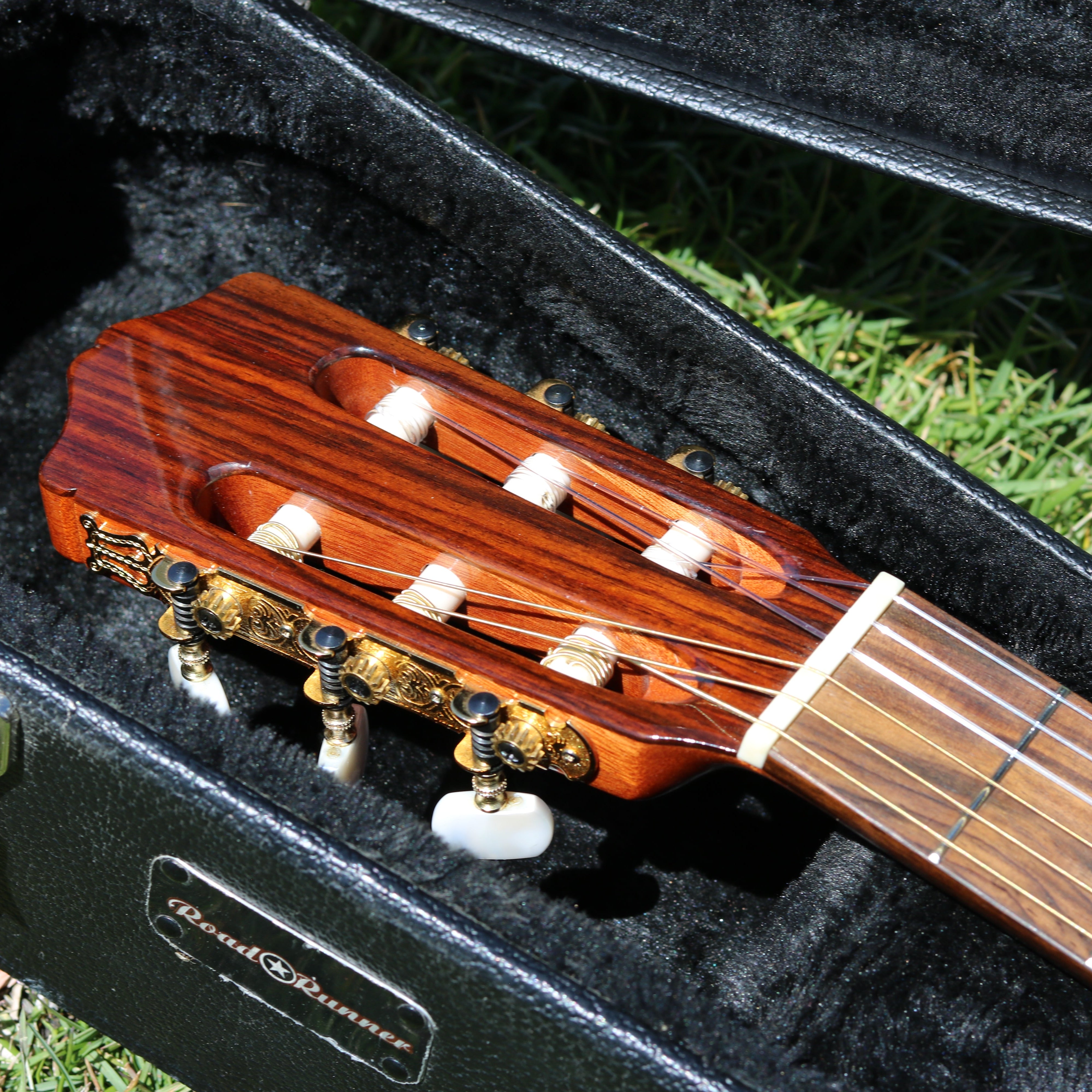 Cordoba C5-CE Classical Cutaway Acoustic-Electric Guitar Natural With Case
