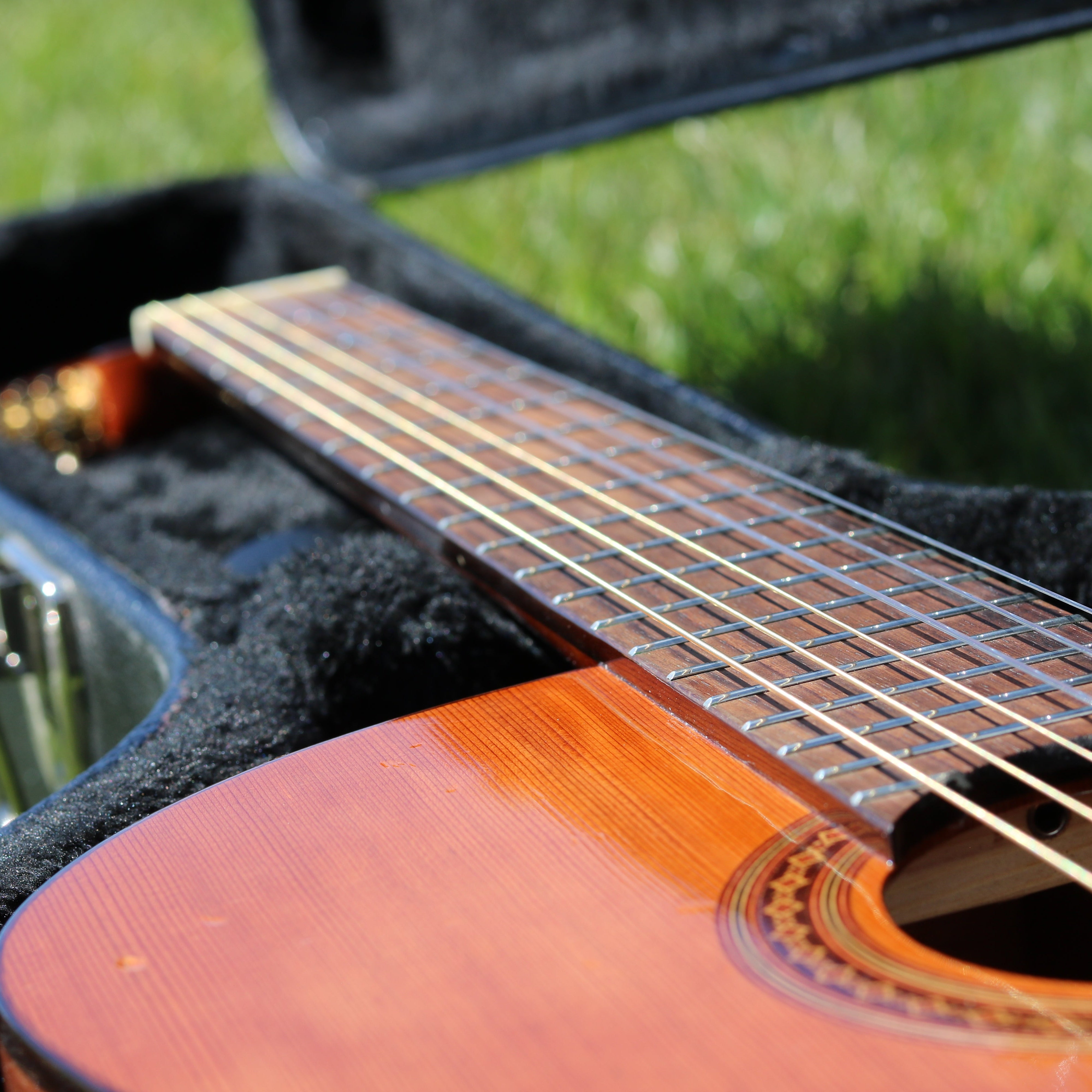 Cordoba C5-CE Classical Cutaway Acoustic-Electric Guitar Natural With Case