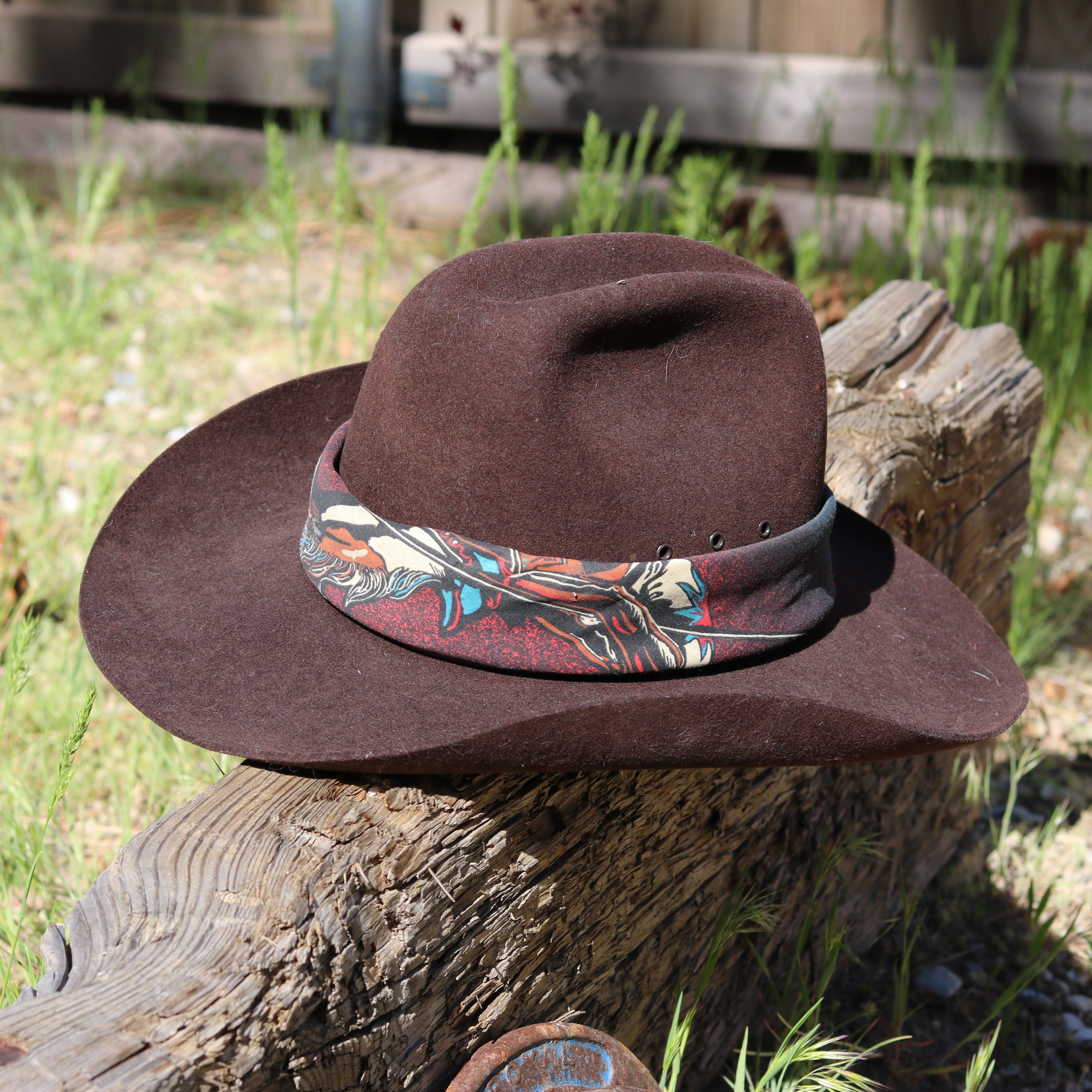 Stetson Pony Express Cowboy Hat – Brown Felt – Size 7 1/4 – Custom “Last Warrior” Bandana Hatband