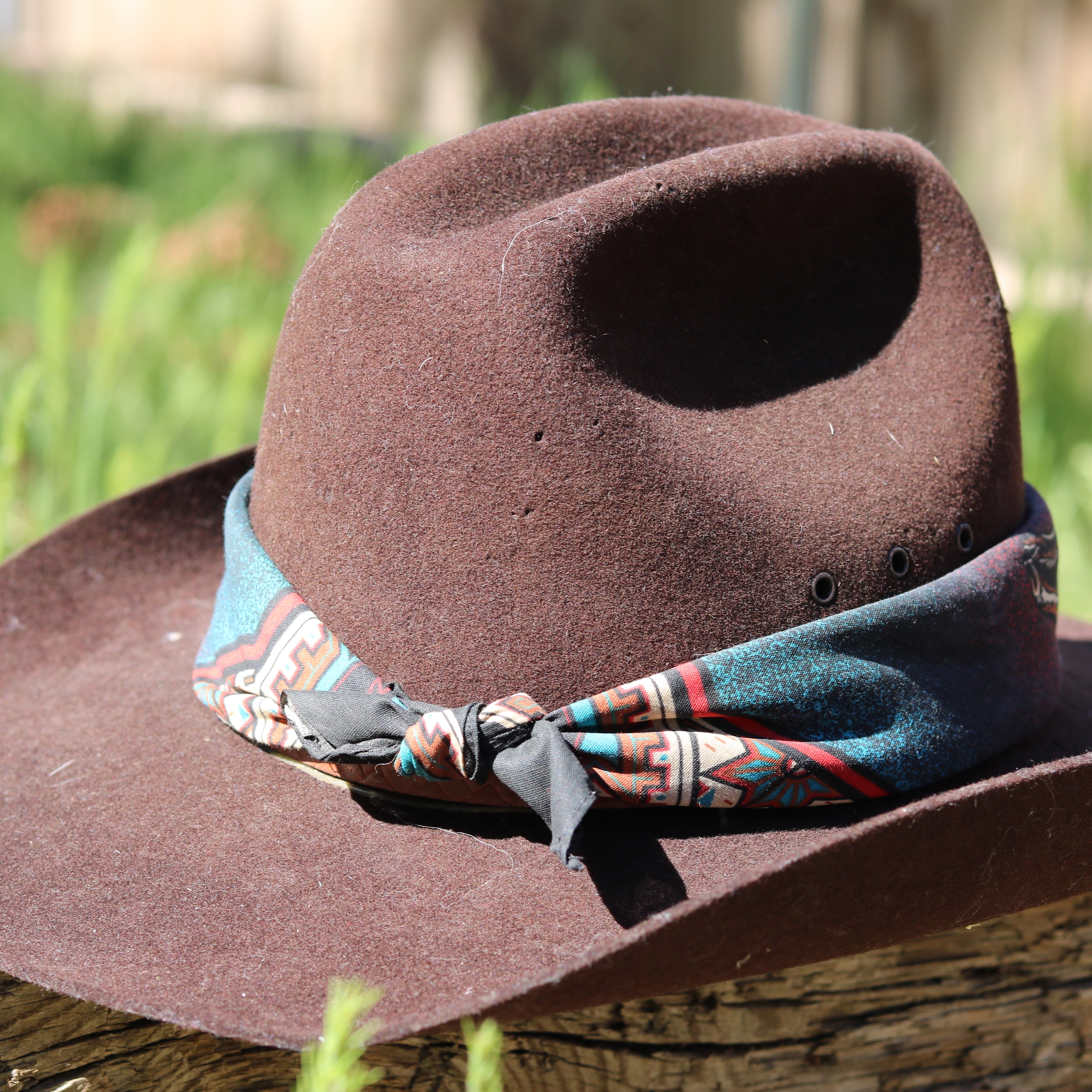 Stetson Pony Express Cowboy Hat – Brown Felt – Size 7 1/4 – Custom “Last Warrior” Bandana Hatband