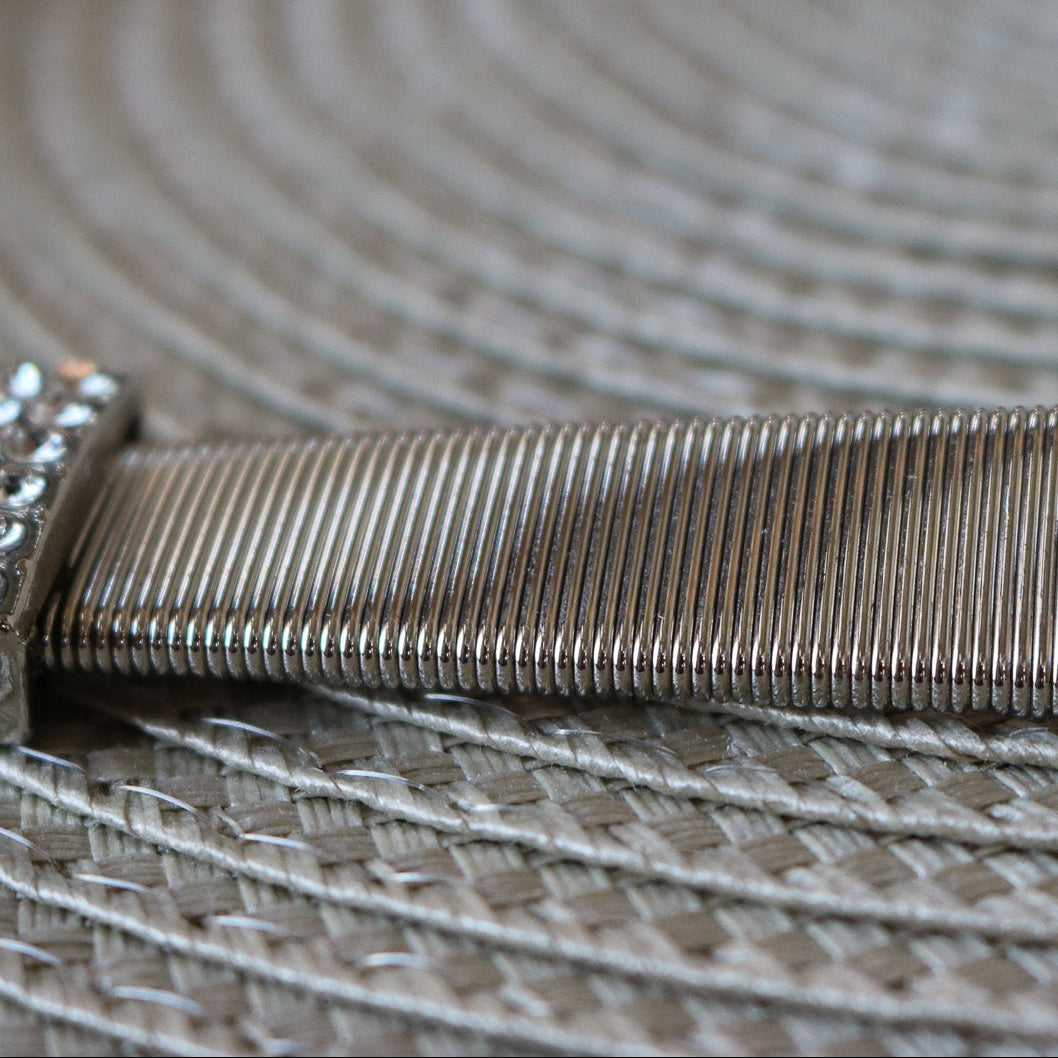 Rhinestone Studded Knot Elastic Metal Stretch Belt