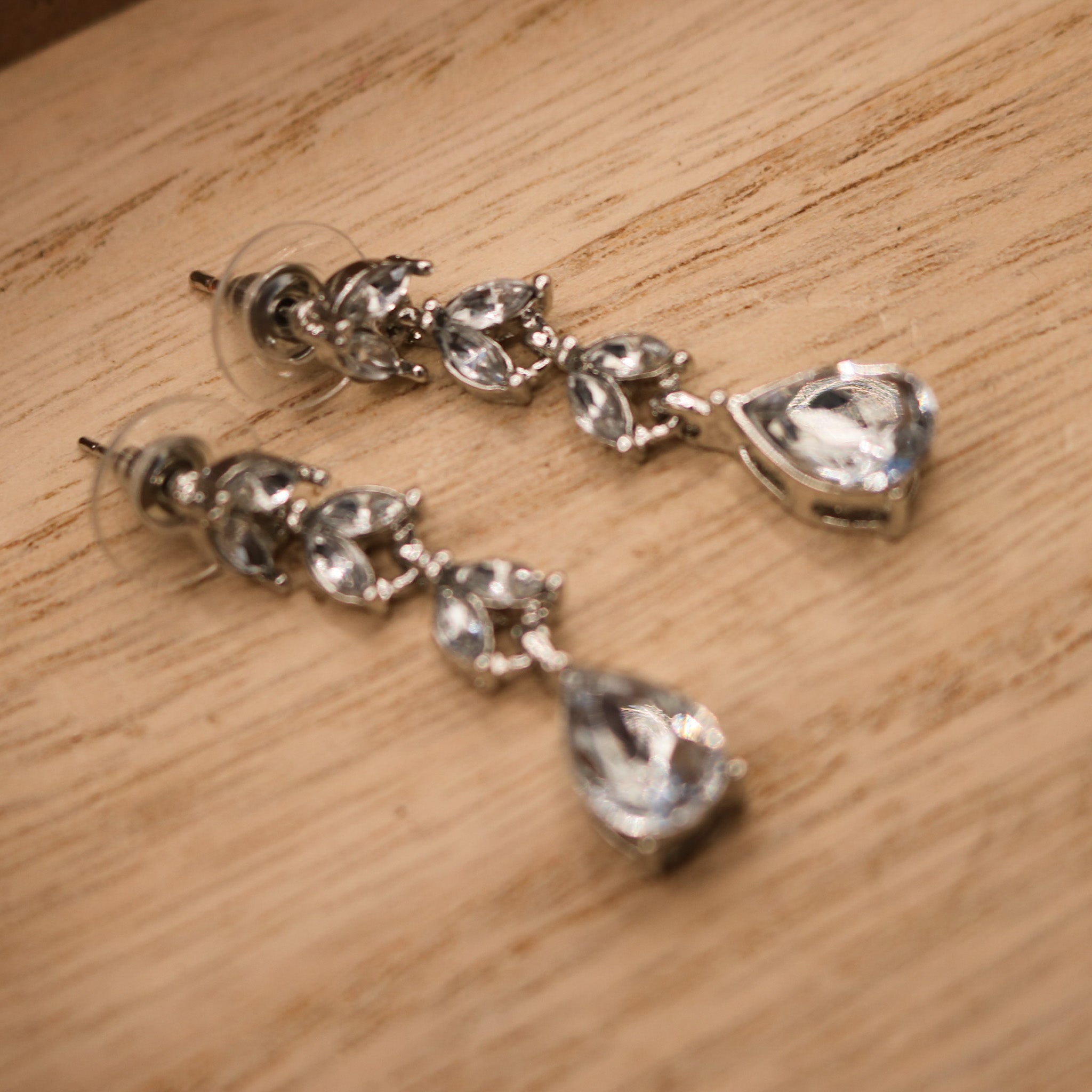 Leaf Shape Rhinestones Dangle Stud Earrings