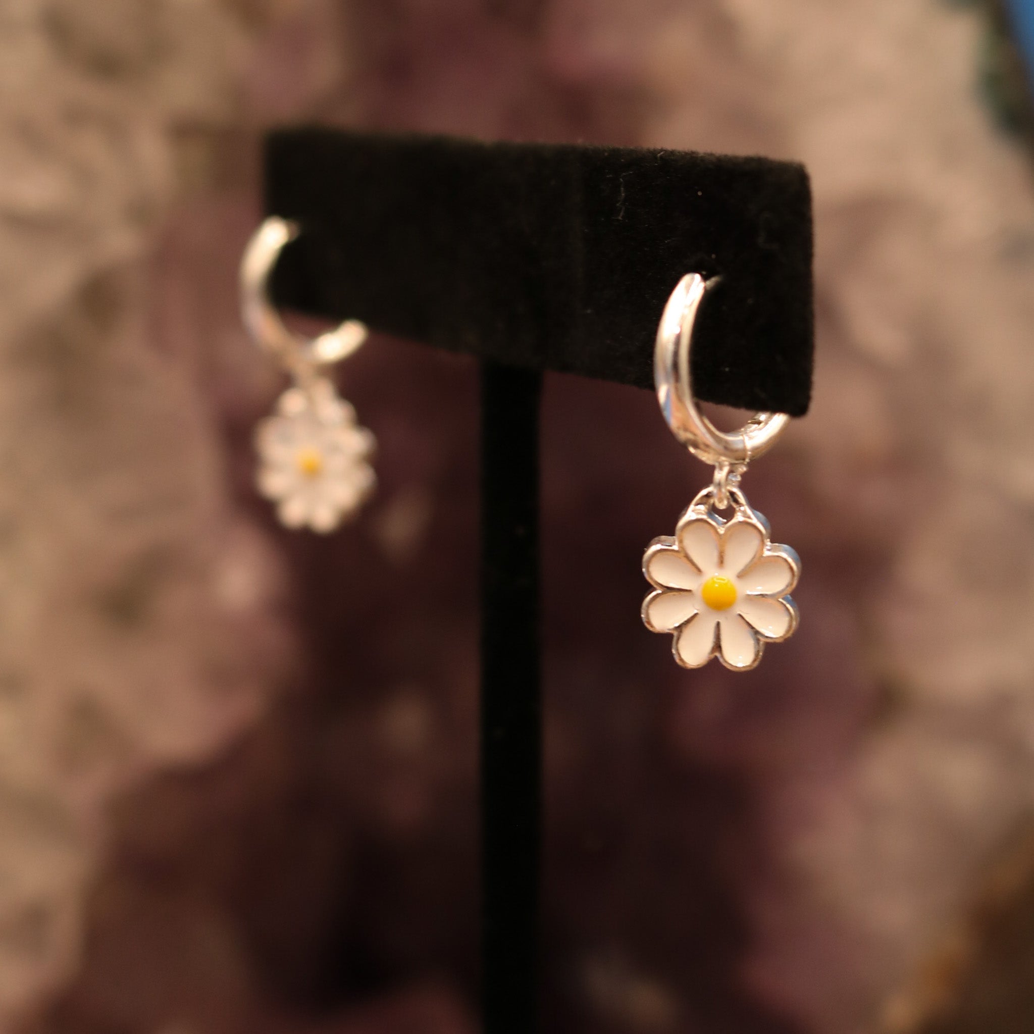Elegant Women's White Daisy Hoop Earrings