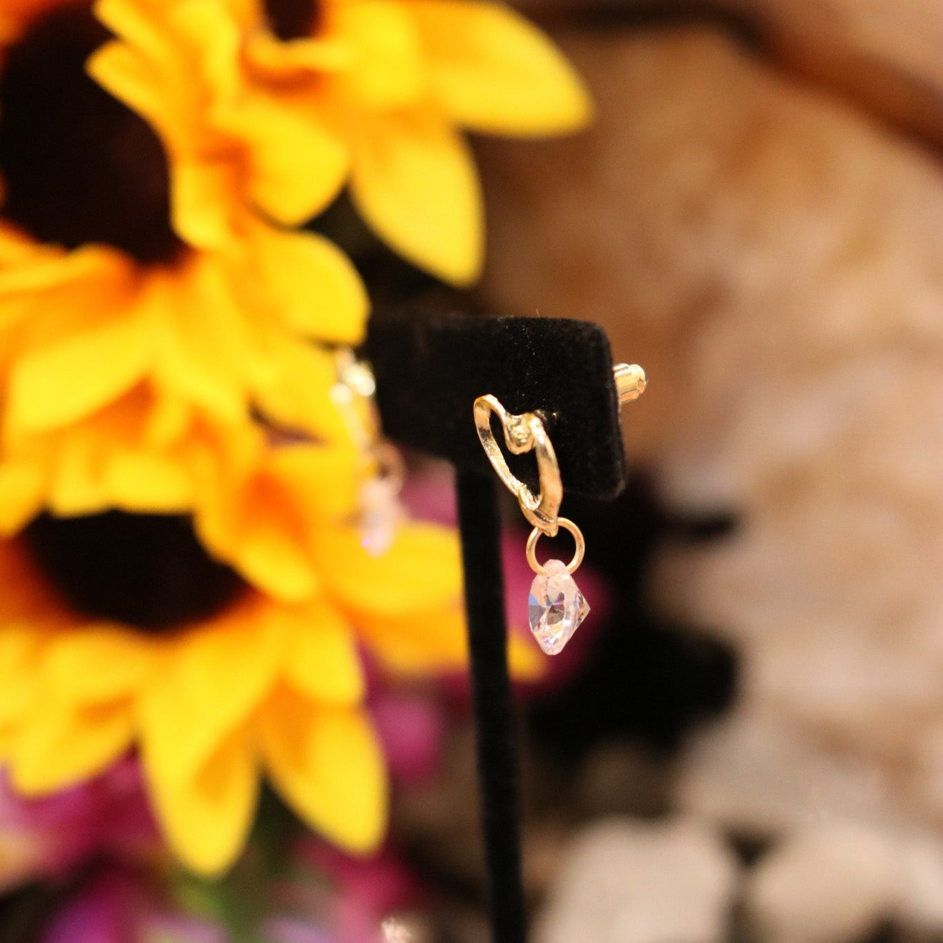 Exquisite Stud Heart Earrings Featuring Stunning Dangle Rhinestone