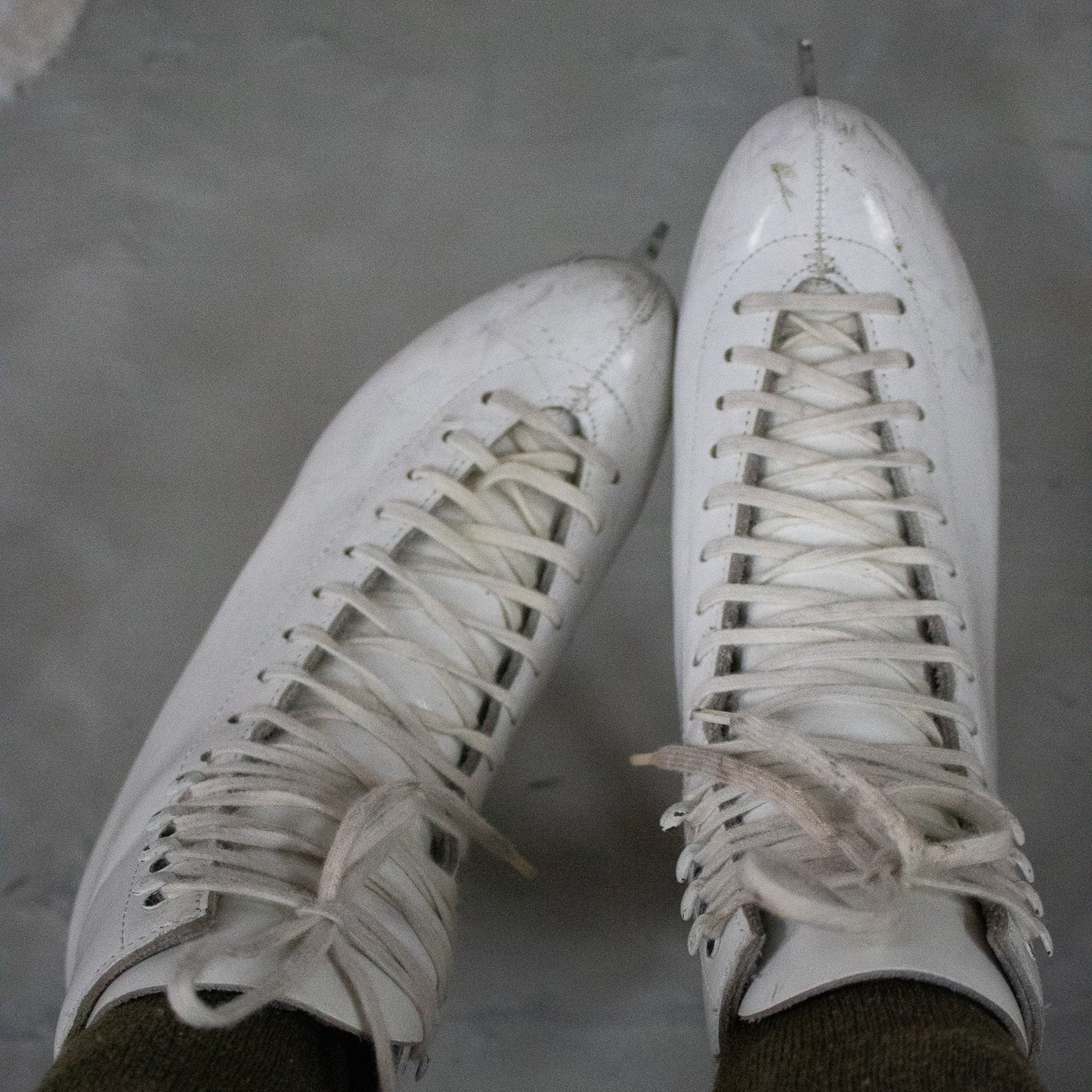 Vintage Riedell White Leather Figure Skates