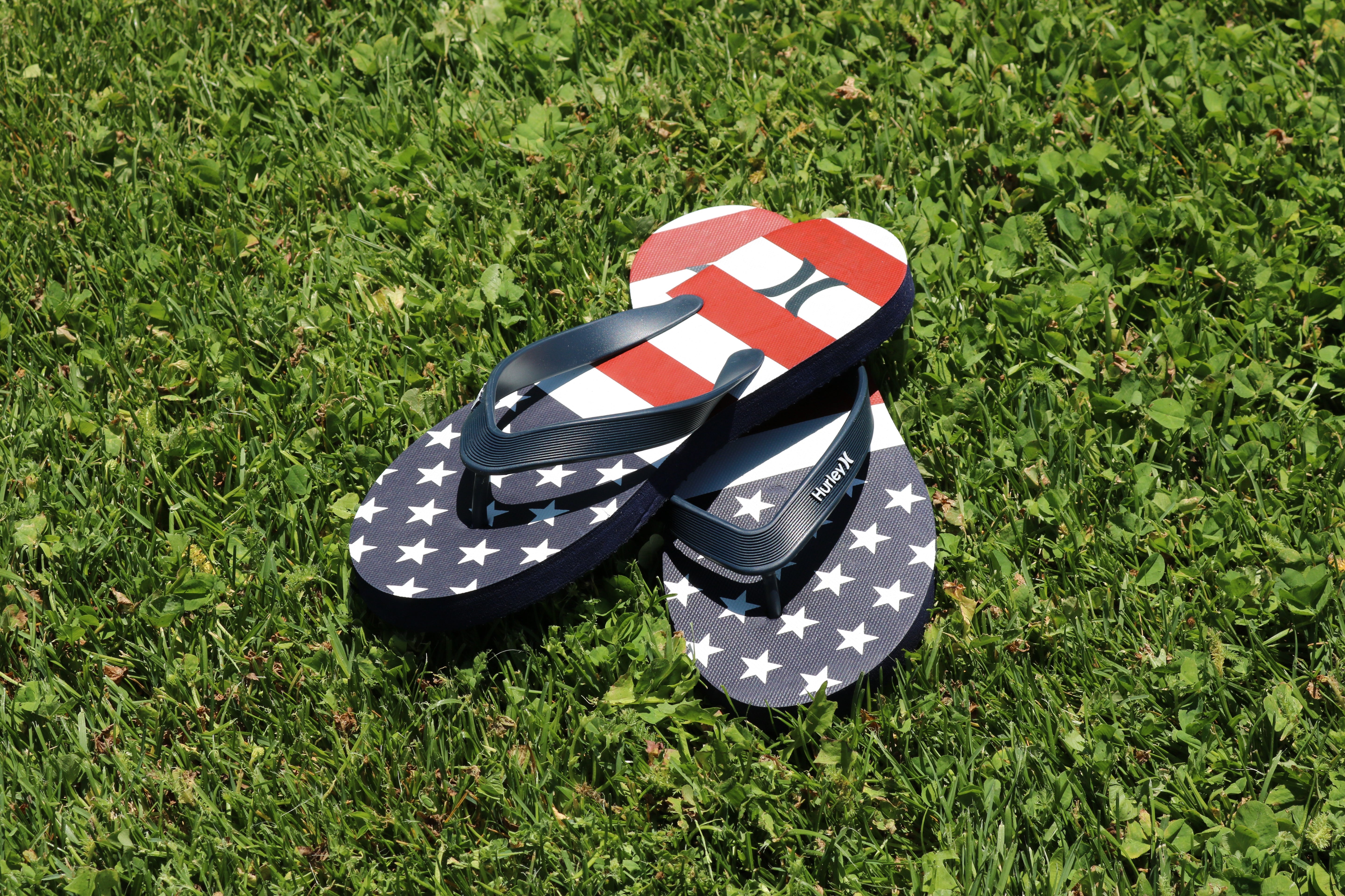 Hurley Flip Flops Mens Size 8 American Flag Sandals Red White Blue Beach New