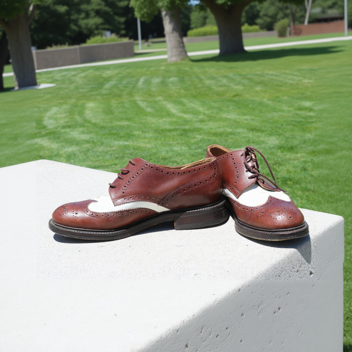 Soho New York Brown White Wingtip Dress Shoes – Made in Italy Leather Sole Men’s Size 9.5