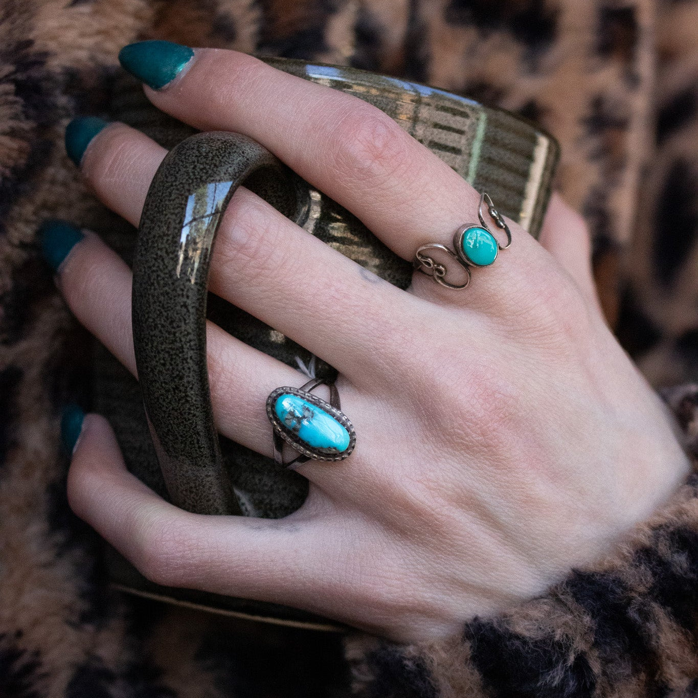 Vintage Navajo Bright Blue Turquoise with Sterling Silver Band Ring Size 5