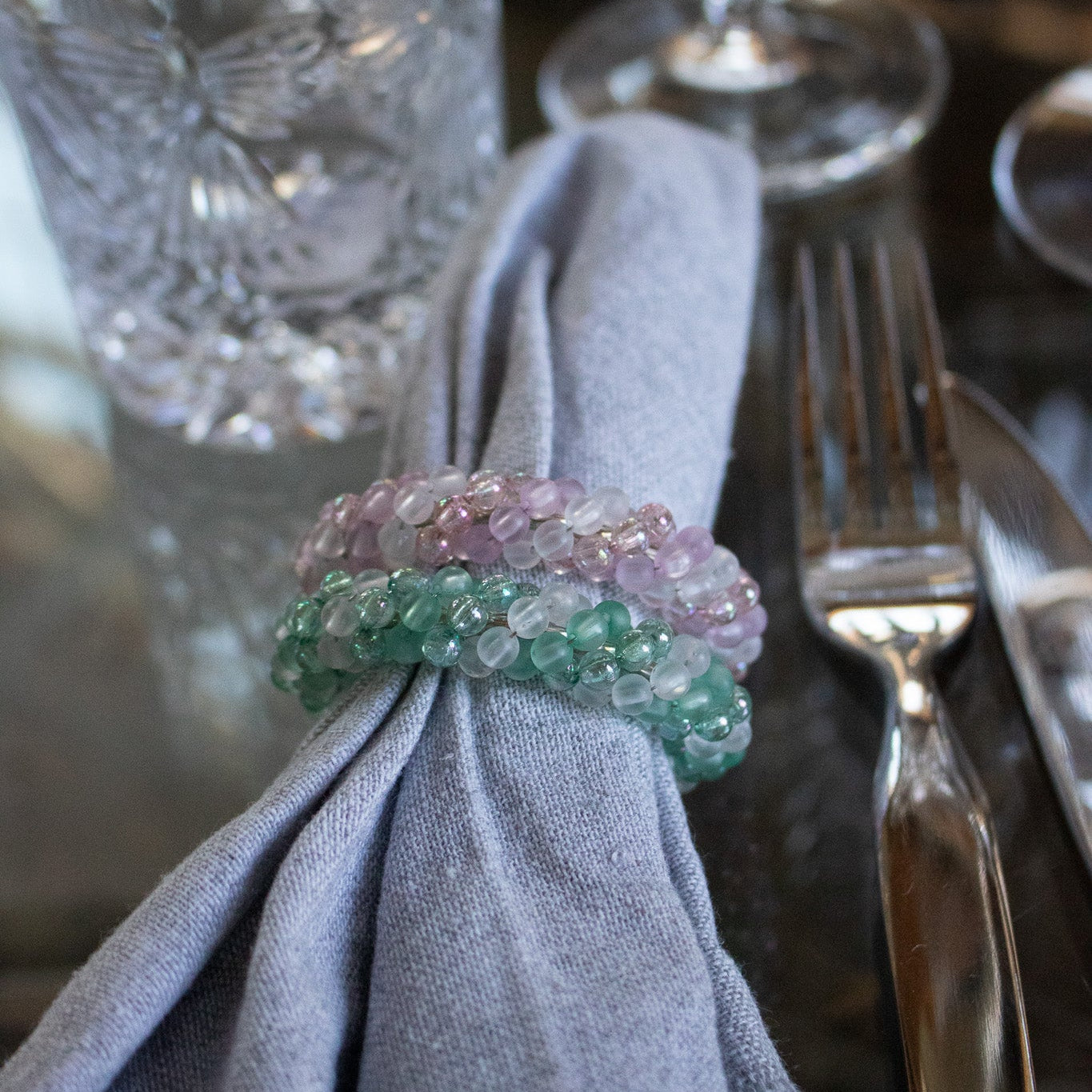 Tahari Home Set of 8 Napkin Rings