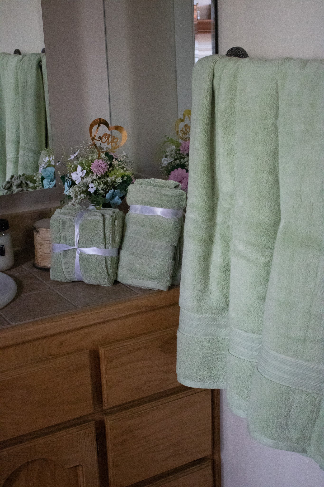 Joie Home Premium Set of 2 Soft 100% Cotton Hand Towels in Seafoam Green