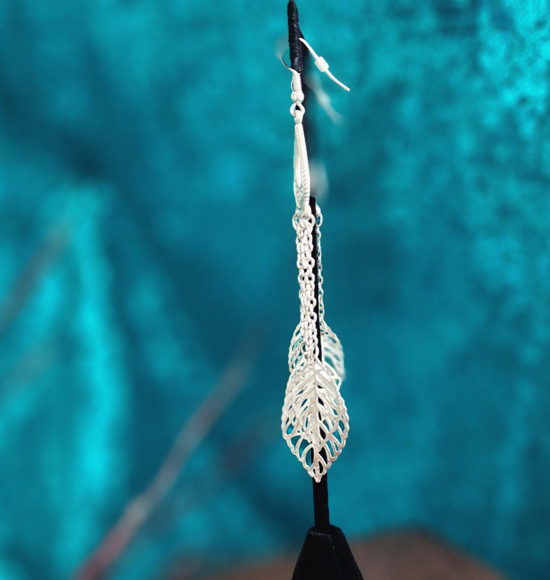Silver Tone Feather Dangle Earrings Boho Western Long Chain Drop Statement Earrings
